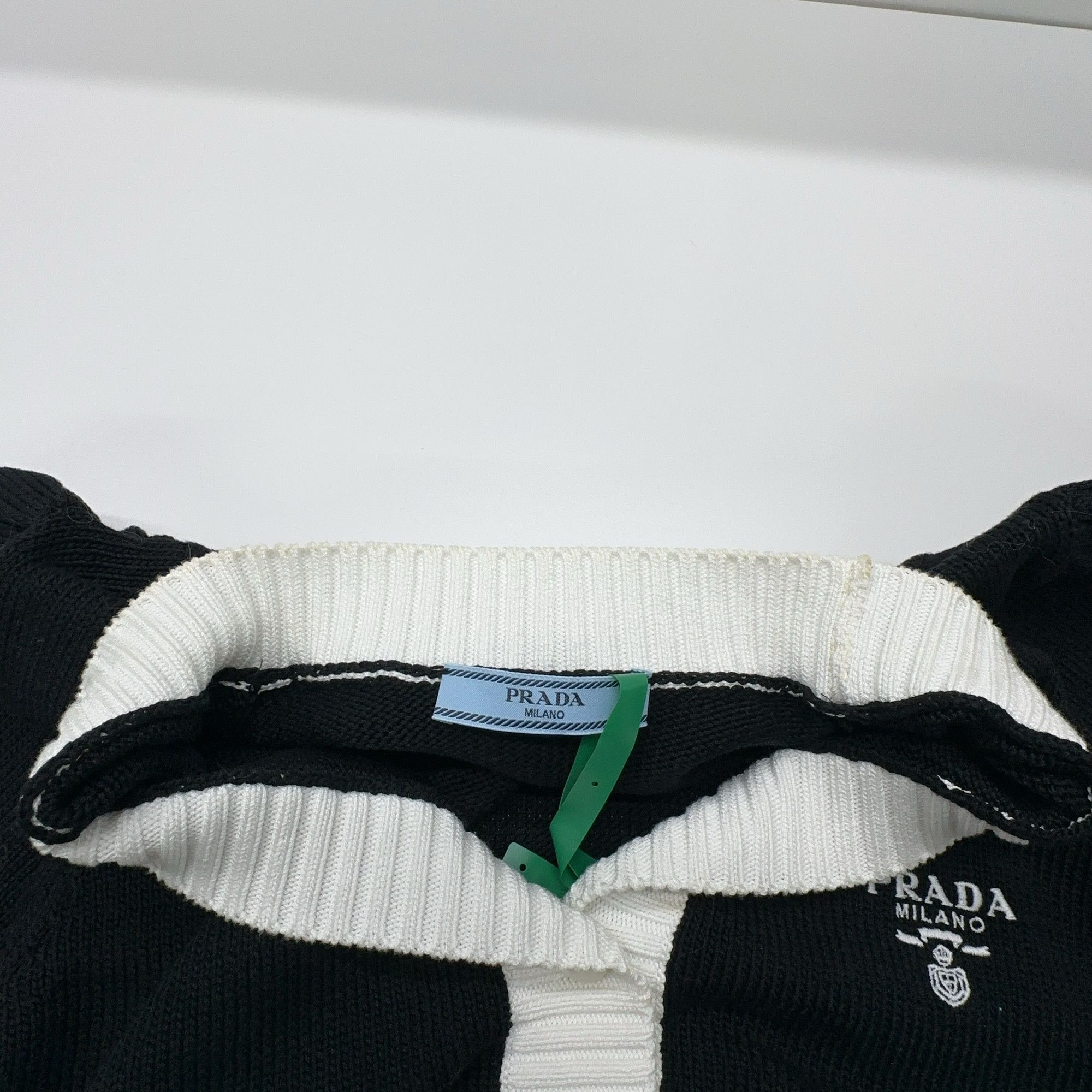 Prada Prada Contrast Trim Knit Sweater Size 36 Size XS / US 0-2 / IT 36-38 - 6 Thumbnail