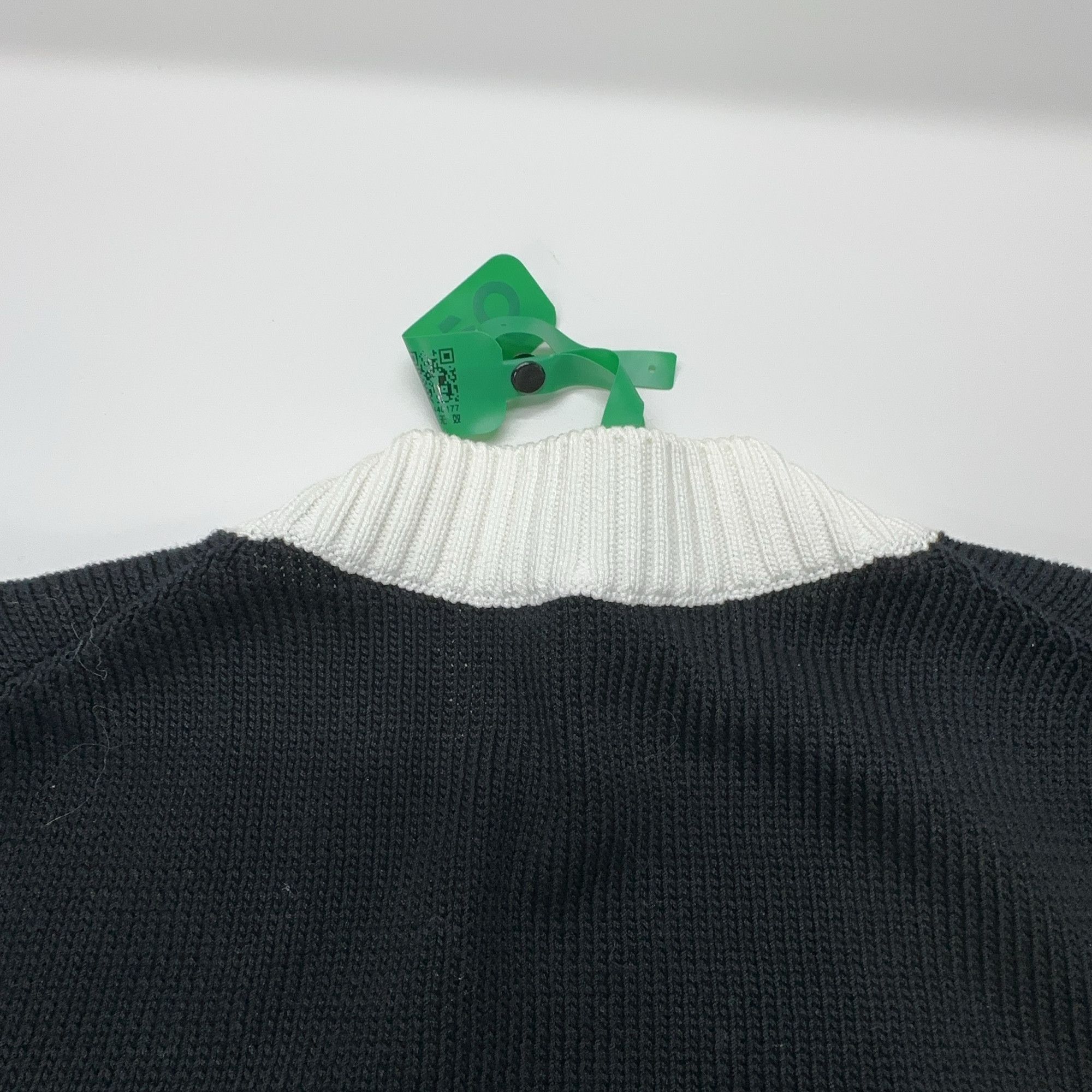 Prada Prada Contrast Trim Knit Sweater Size 36 Size XS / US 0-2 / IT 36-38 - 10 Thumbnail