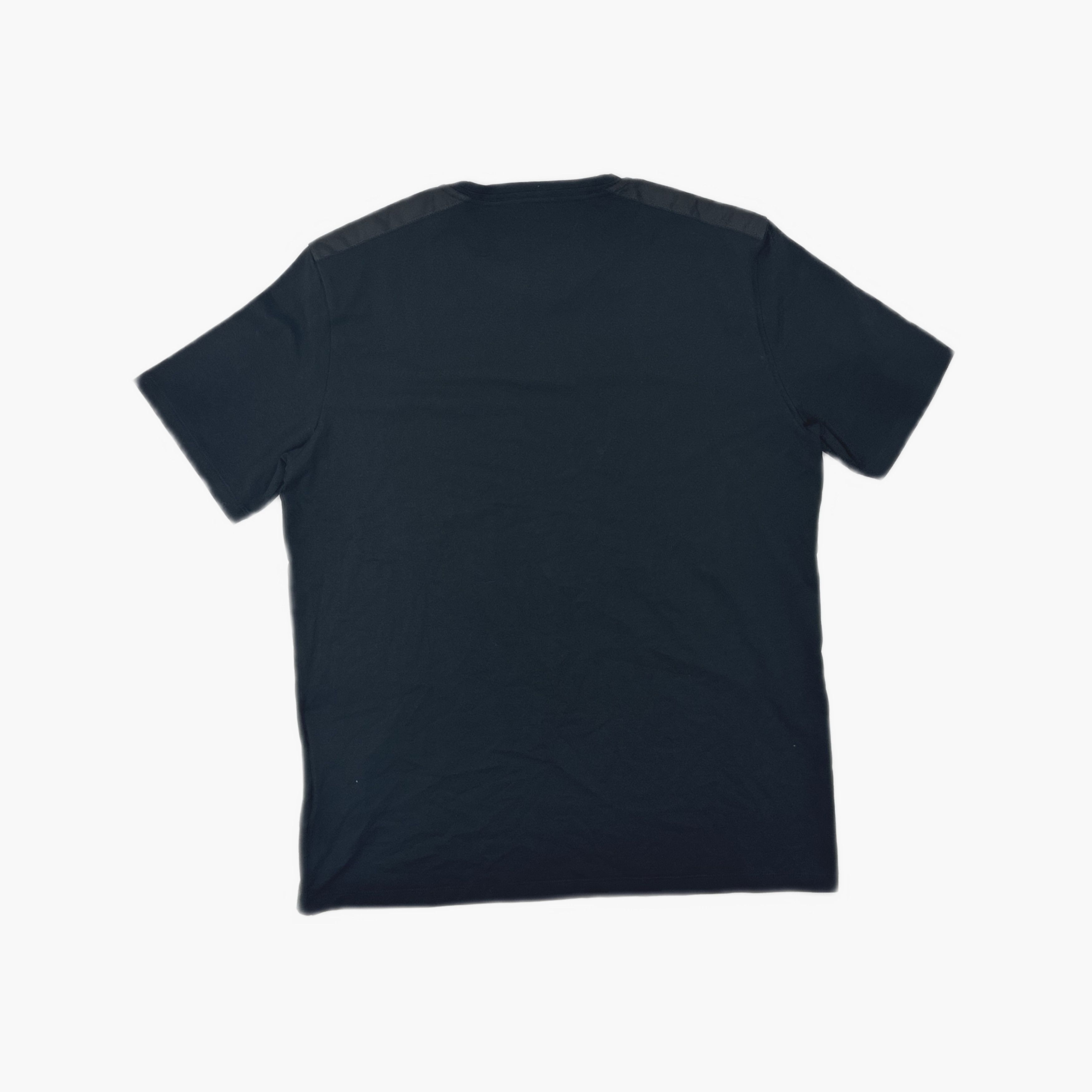 Prada Prada Triangle Logo T-Shirt Size XXL Size US XXL / EU 58 / 5 - 2 Thumbnail