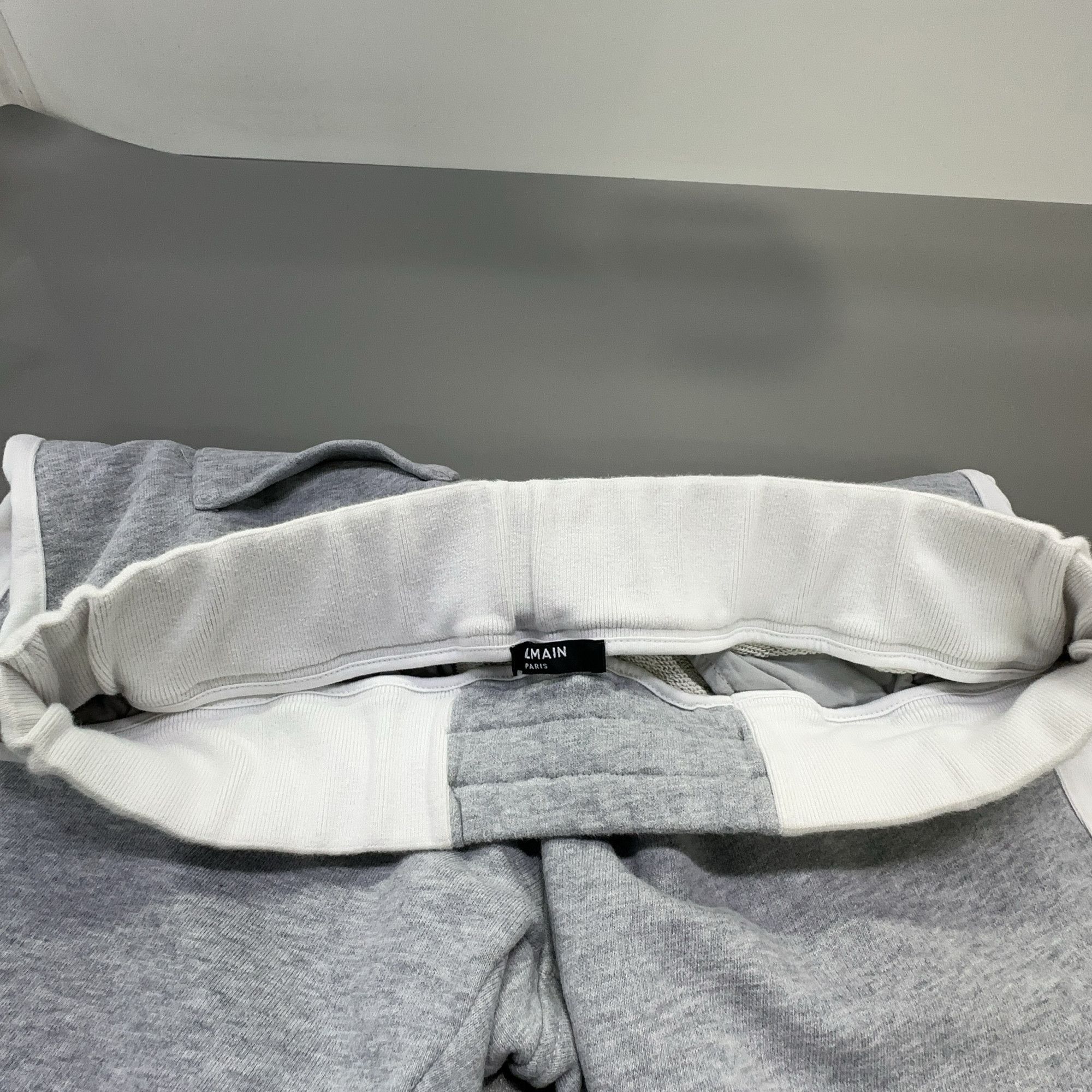 Balmain Balmain Logo Side Panel Sweatshorts Gray Size M Size US 32 / EU 48 - 5 Thumbnail