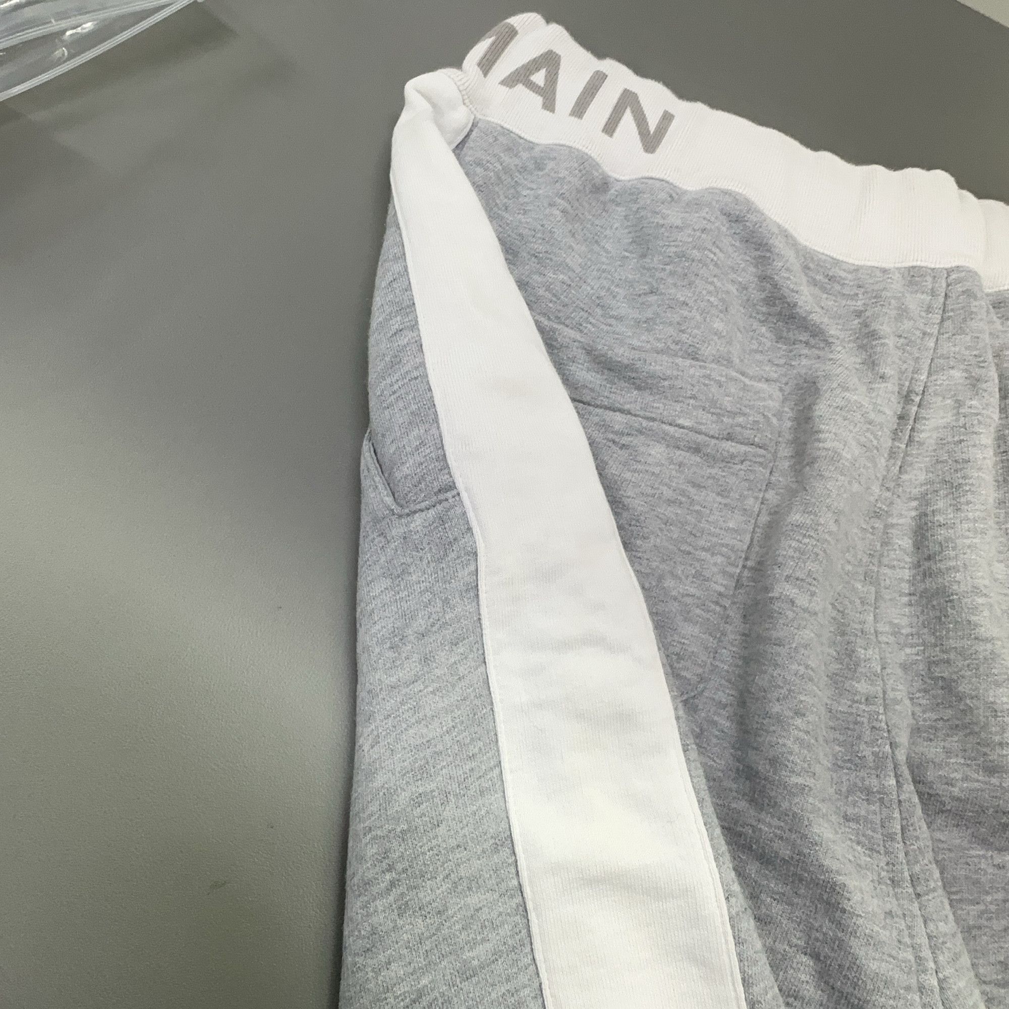 Balmain Balmain Logo Side Panel Sweatshorts Gray Size M Size US 32 / EU 48 - 8 Thumbnail