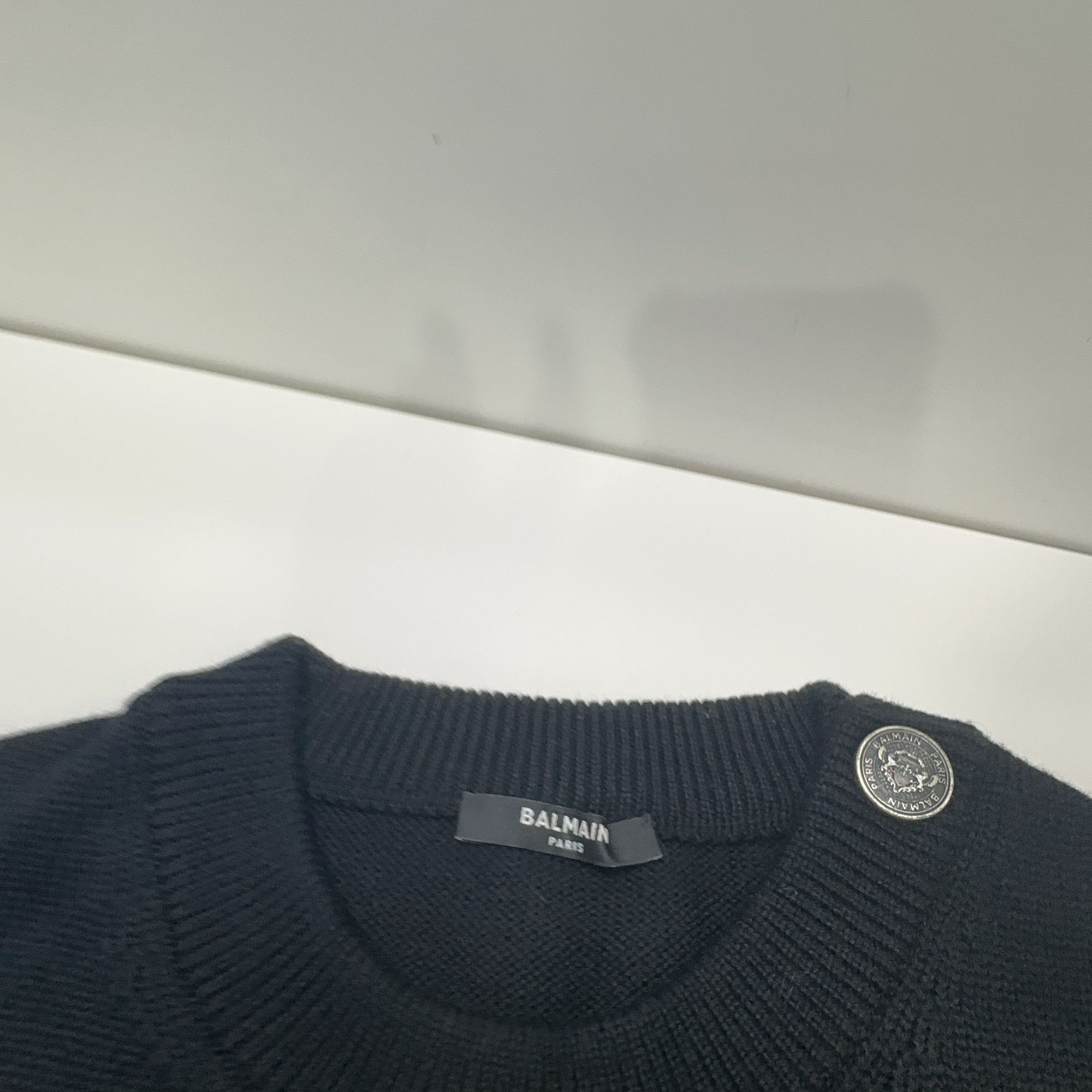 Balmain Balmain Crest Patch Sweater Size L Size US L / EU 52-54 / 3 - 5 Thumbnail