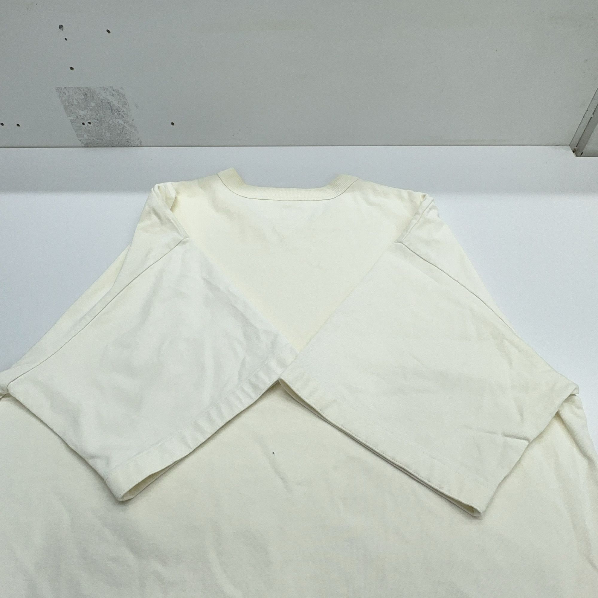 Bottega Veneta Bottega Veneta Logo Patch T-Shirt Size L Size US L / EU 52-54 / 3 - 13 Thumbnail