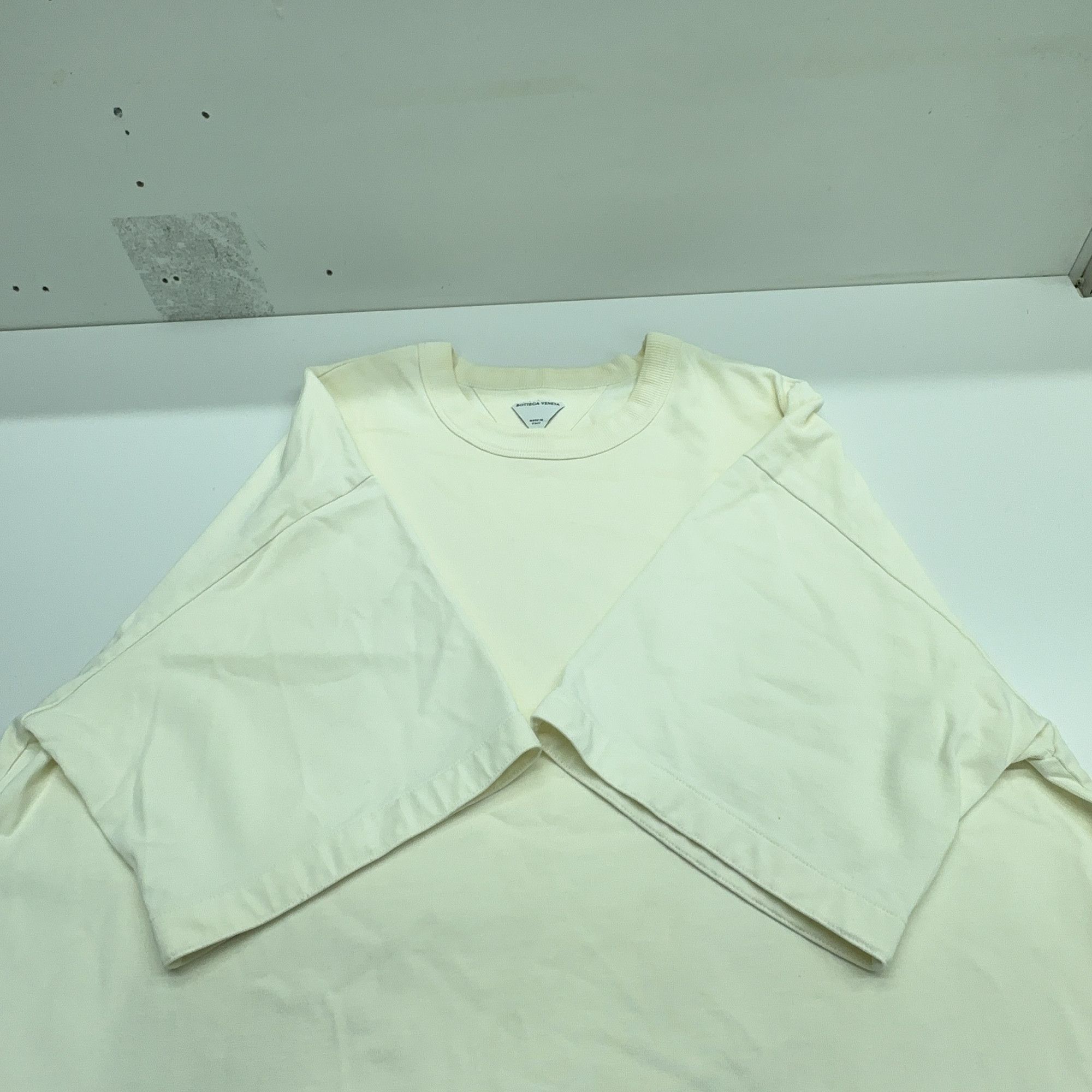 Bottega Veneta Bottega Veneta Logo Patch T-Shirt Size L Size US L / EU 52-54 / 3 - 10 Thumbnail
