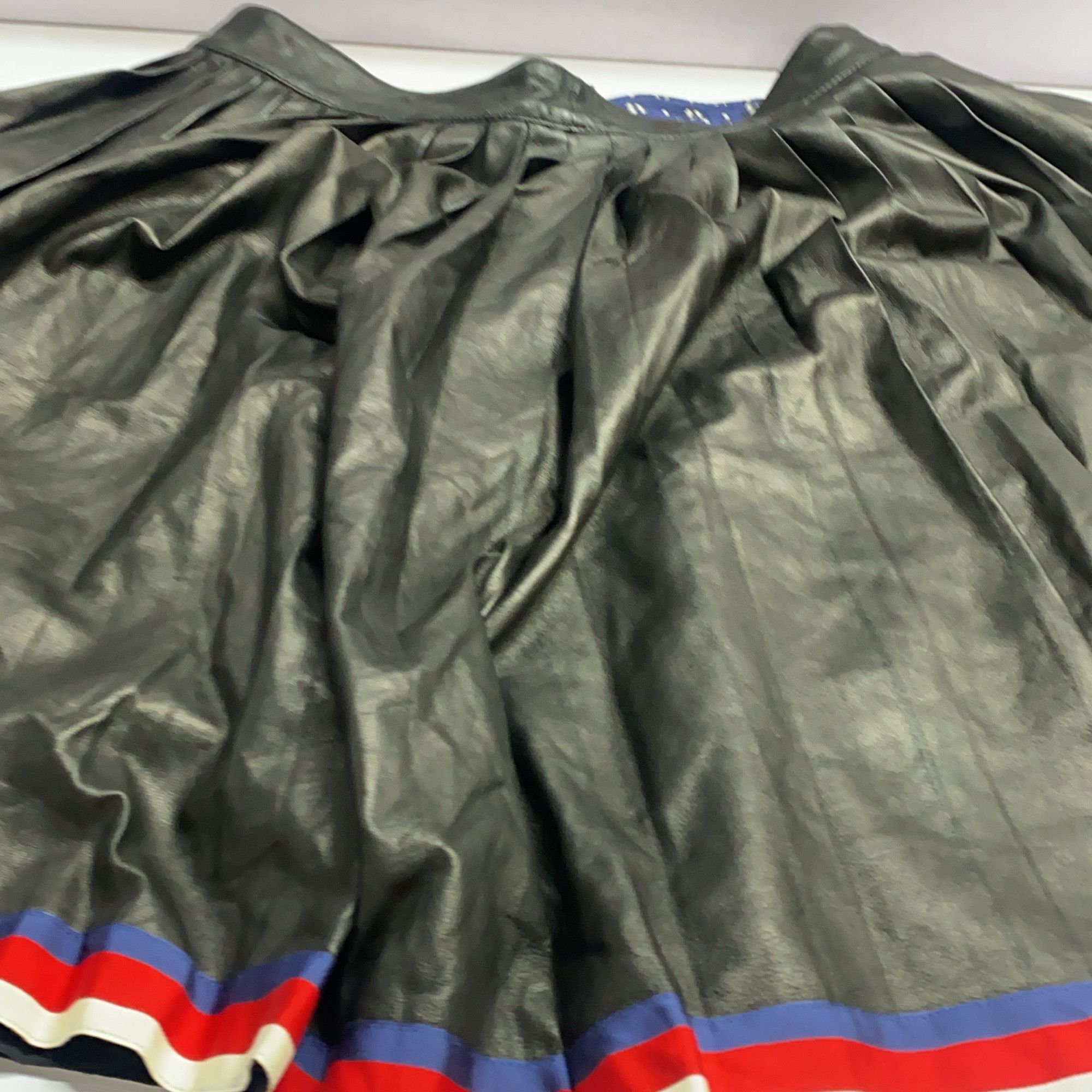 Gucci Gucci Pleated Leather Mini Skirt Size 42 Size 28" / US 6 / IT 42 - 9 Thumbnail