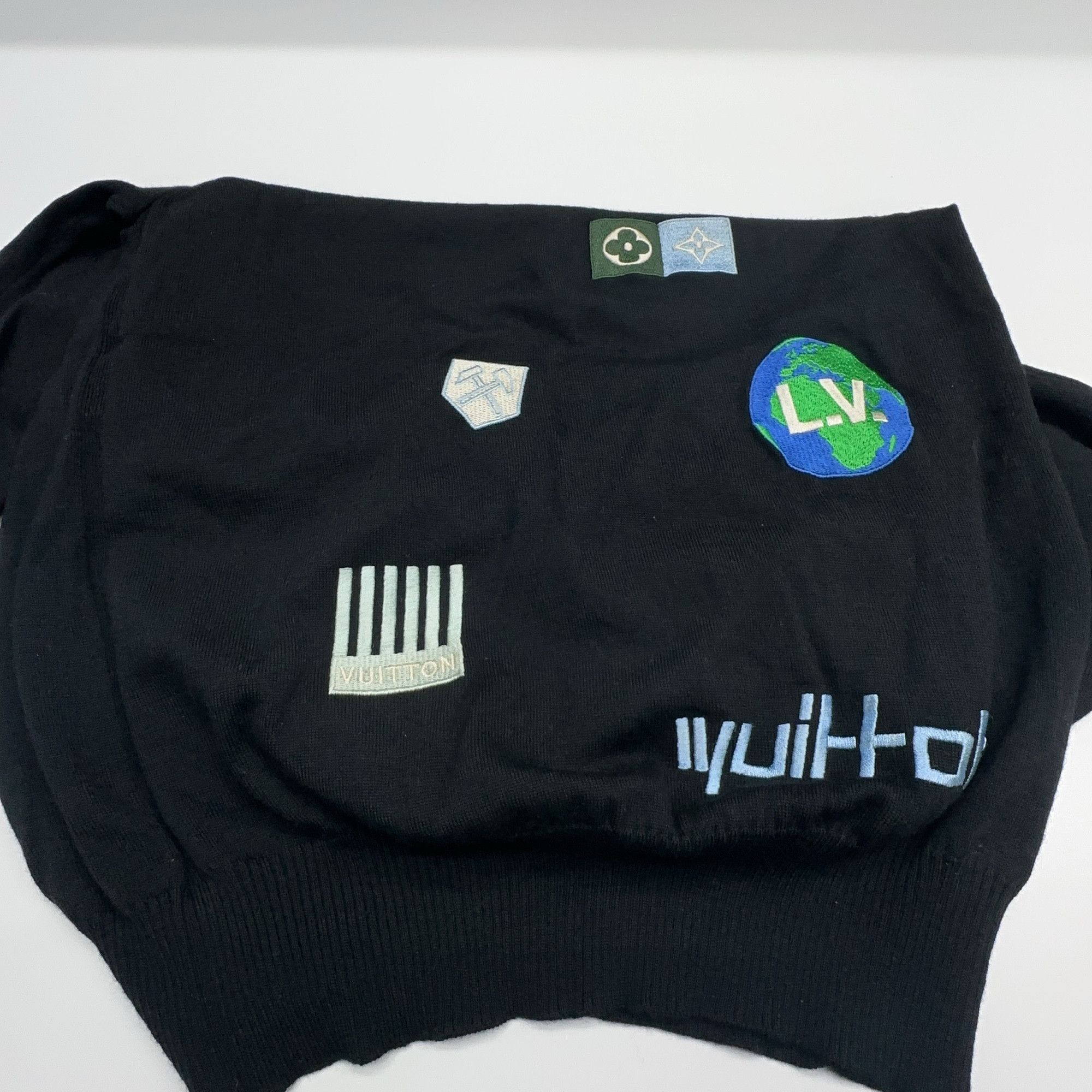 Louis Vuitton Louis Vuitton Patch Knit Sweater Size XS Size US XS / EU 42 / 0 - 5 Thumbnail