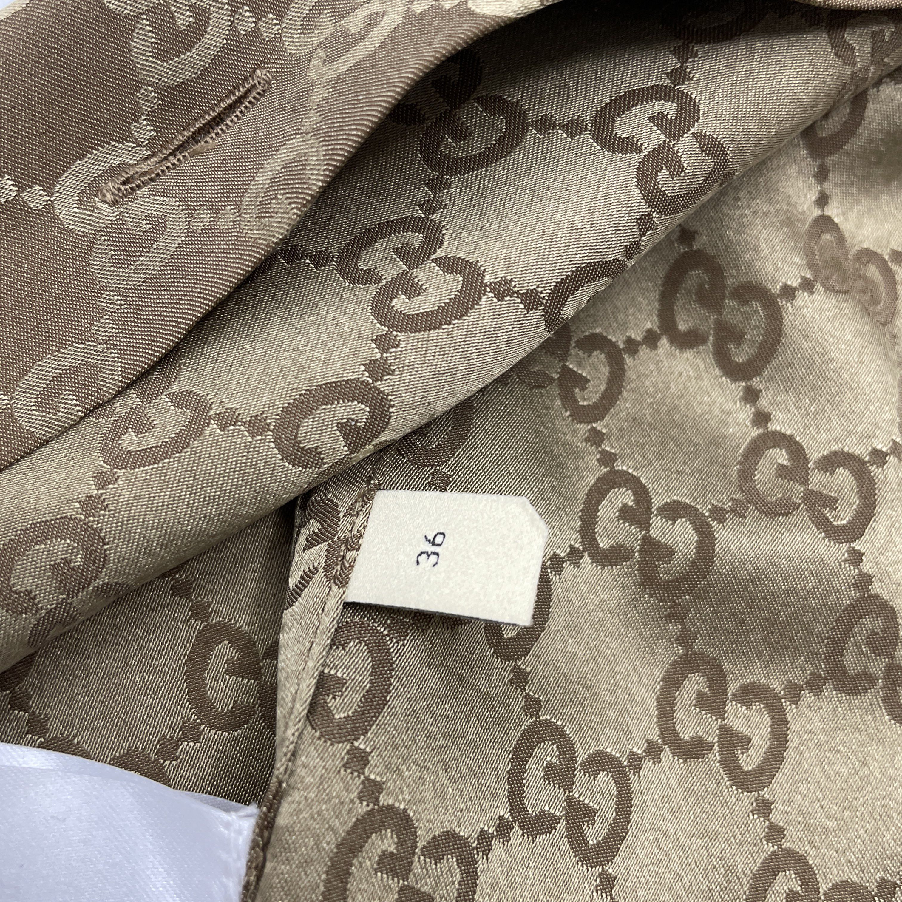 Gucci Gucci Monogram Silk Button Up Shirt Size 36 Size XS / US 0-2 / IT 36-38 - 3 Thumbnail
