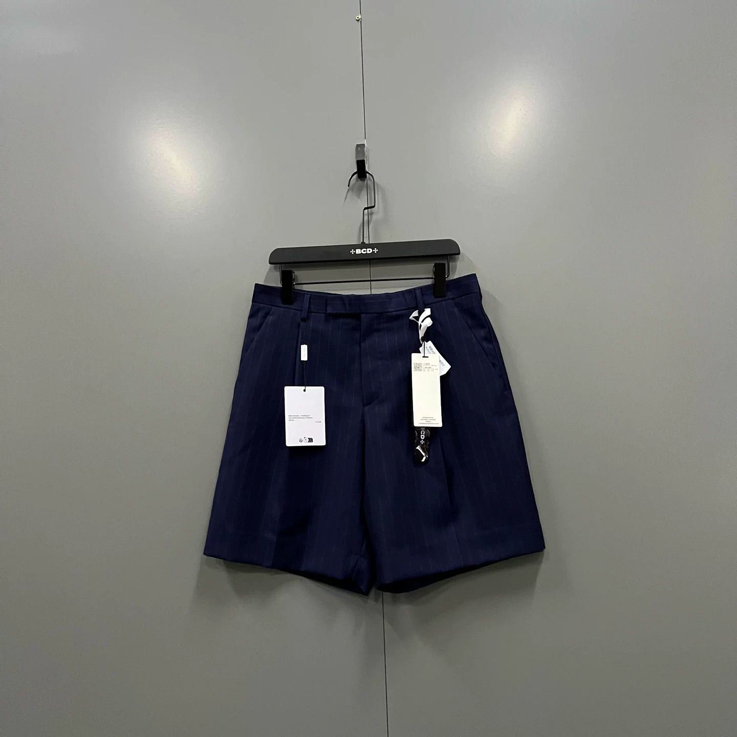 Dior Dior Pinstripe Wool Shorts Size 30 Size US 30 / EU 46 - 2 Thumbnail