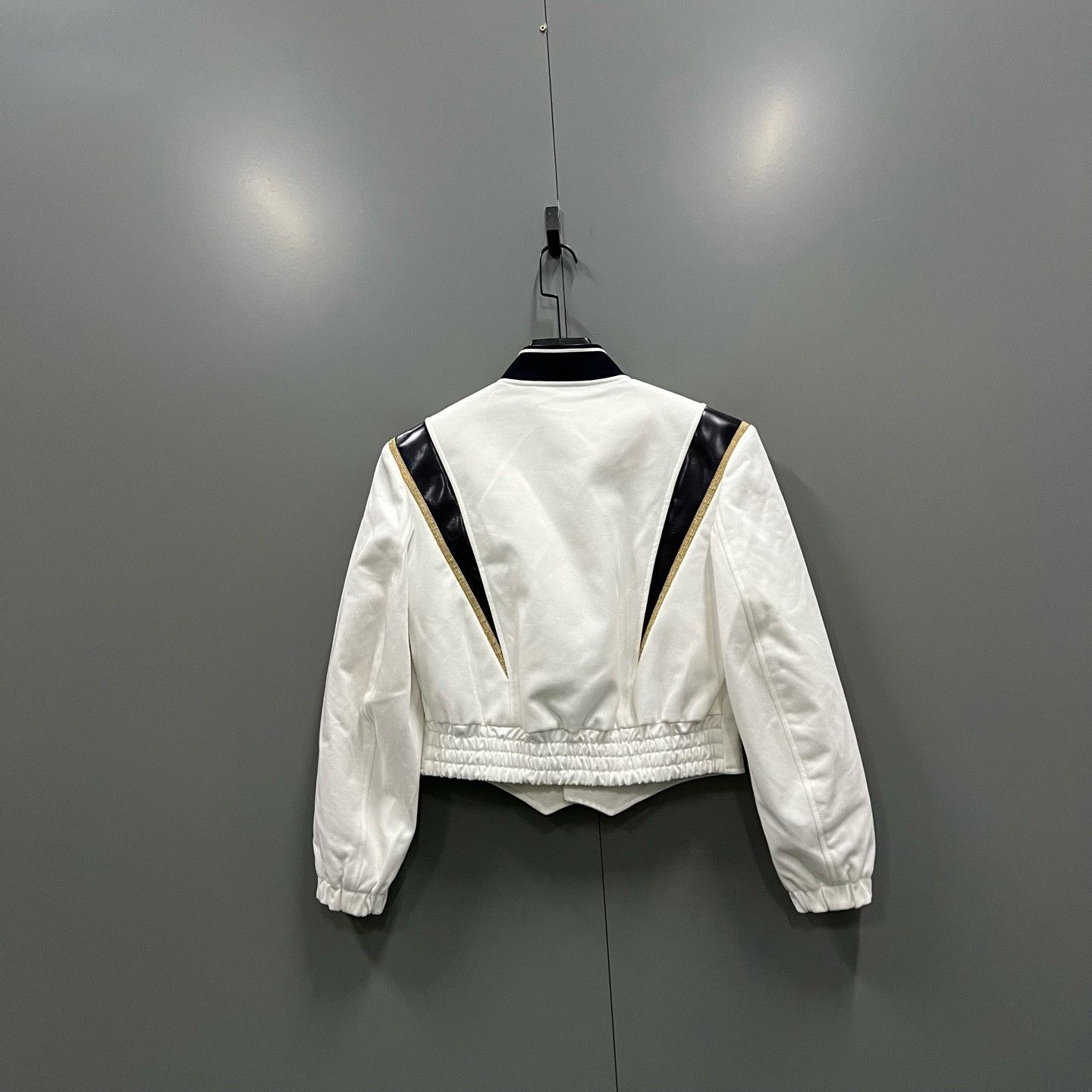 Louis Vuitton Louis Vuitton Contrast Trim Jacket Size 34 Size XS / US 0-2 / IT 36-38 - 3 Thumbnail