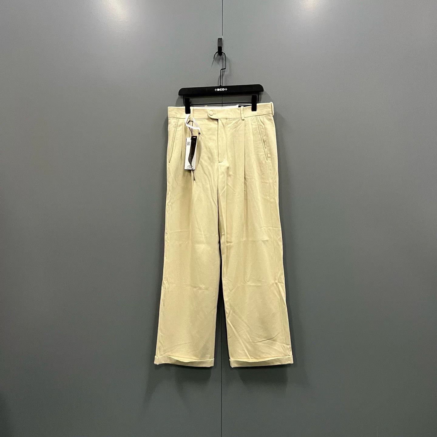 Louis Vuitton Louis Vuitton Beige Trousers Size 48 Size US 32 / EU 48 - 2 Thumbnail