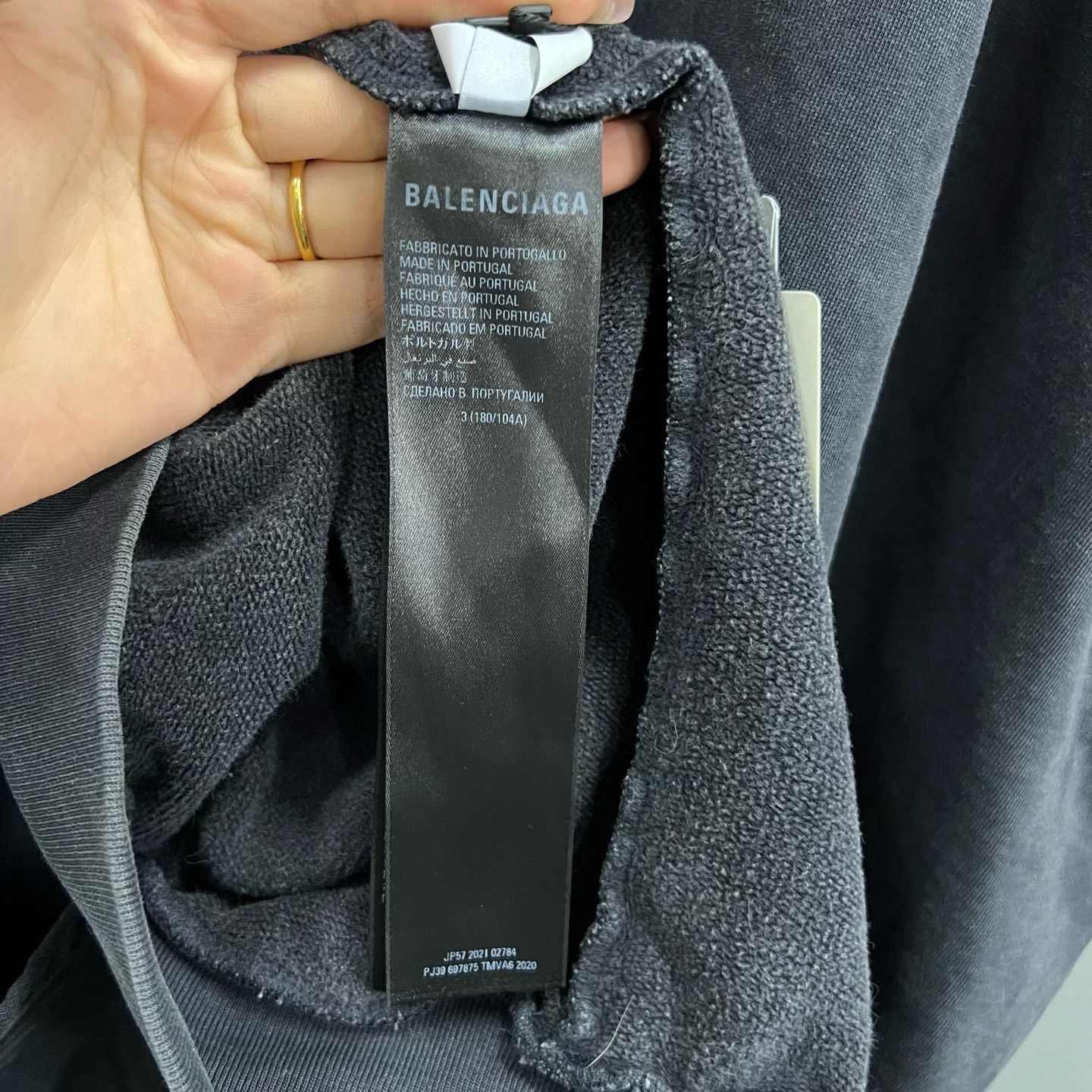 Balenciaga Balenciaga Distressed Sleeveless Hoodie Size L Size US L / EU 52-54 / 3 - 5 Thumbnail