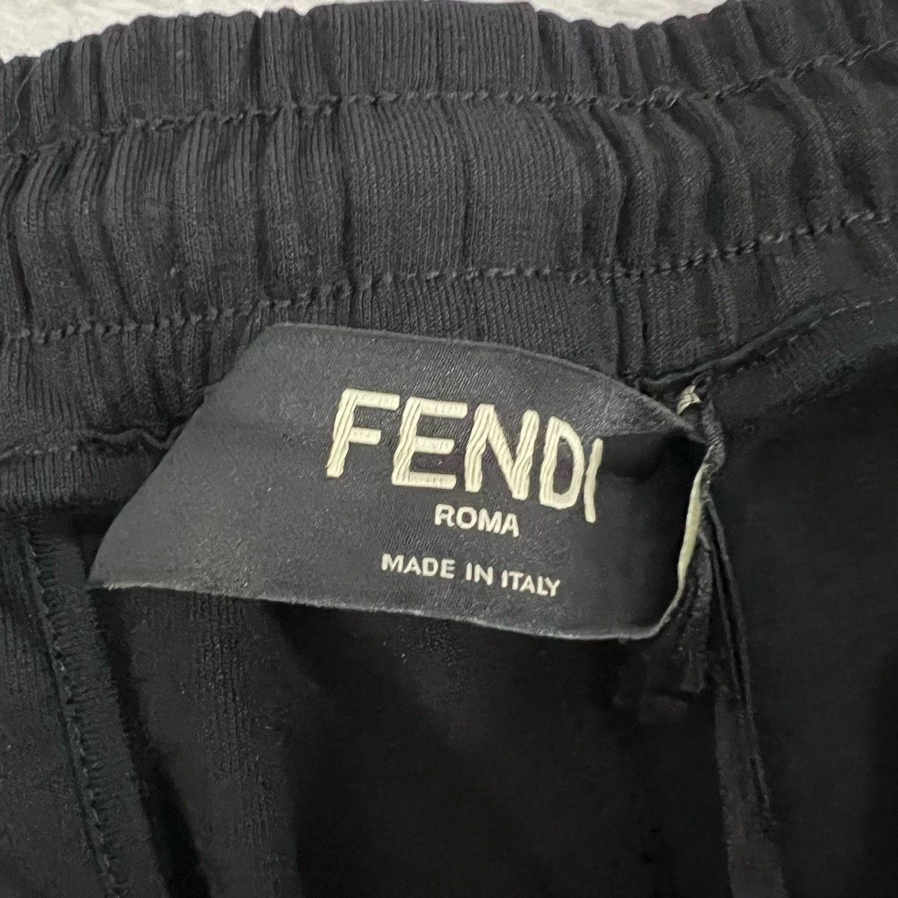 Fendi Fendi FF Trim Drawstring Shorts Size 36 Size US 36 / EU 52 - 4 Thumbnail