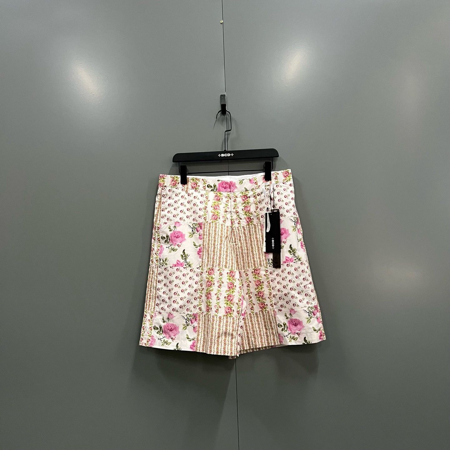 Dior Dior Floral Print Shorts Size 50 Size US 34 / EU 50 - 2 Thumbnail