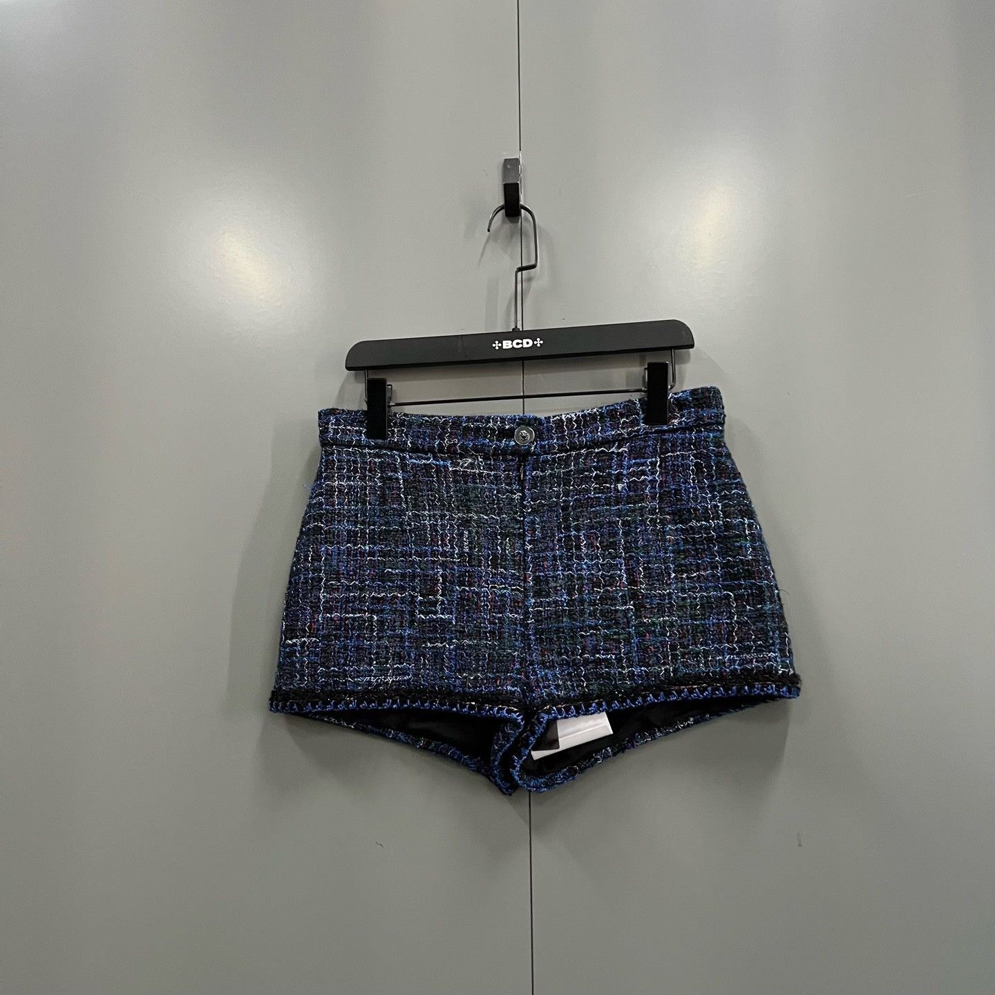 Chanel Chanel Woven Tweed Shorts Size 40 Size 28" / US 6 / IT 42 - 2 Thumbnail