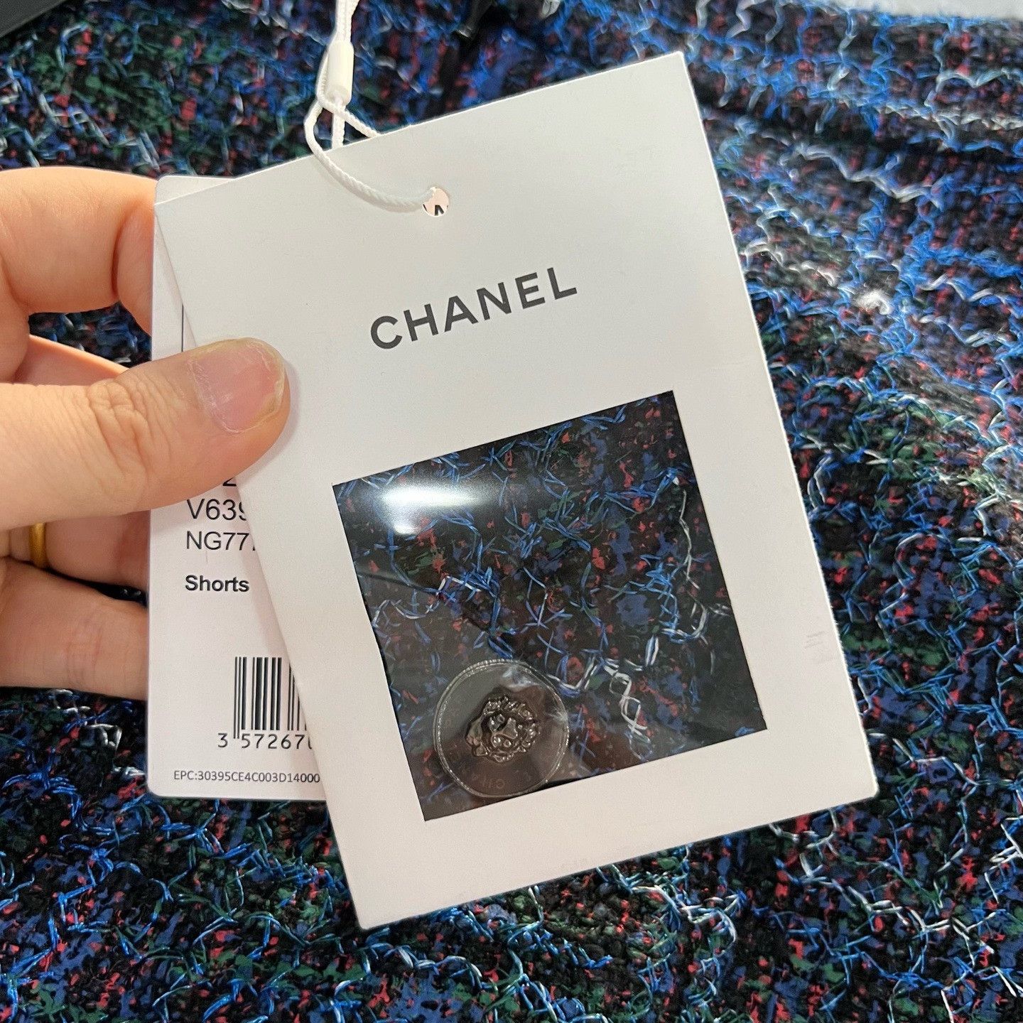 Chanel Chanel Woven Tweed Shorts Size 40 Size 28" / US 6 / IT 42 - 6 Thumbnail