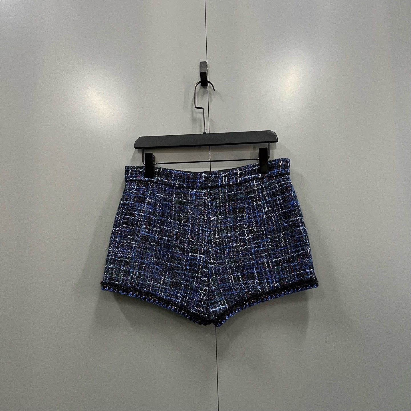 Chanel Chanel Woven Tweed Shorts Size 40 Size 28" / US 6 / IT 42 - 3 Thumbnail