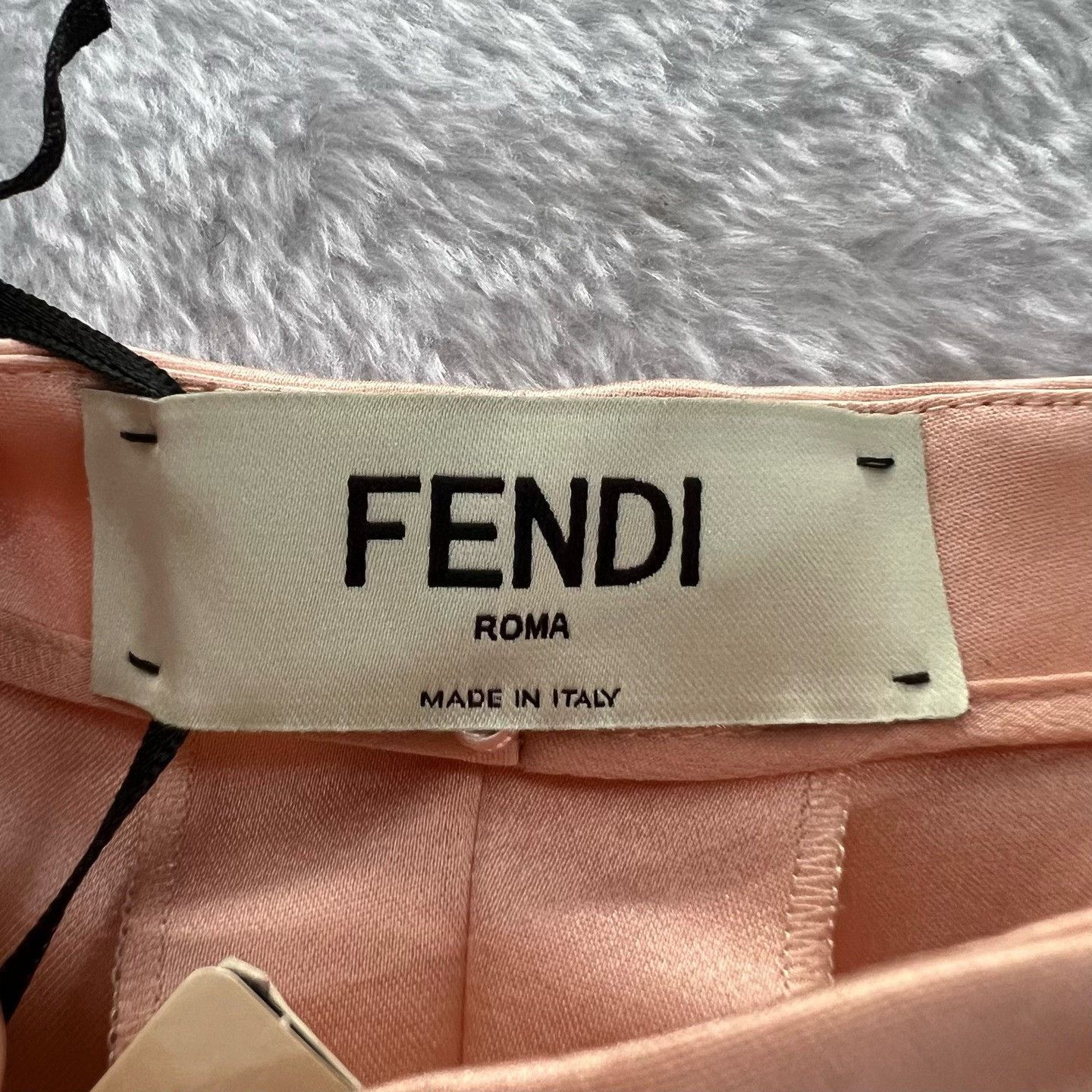 Fendi Fendi Silk Shorts Size IT 38 Size 26" / US 2 / IT 38 - 4 Thumbnail