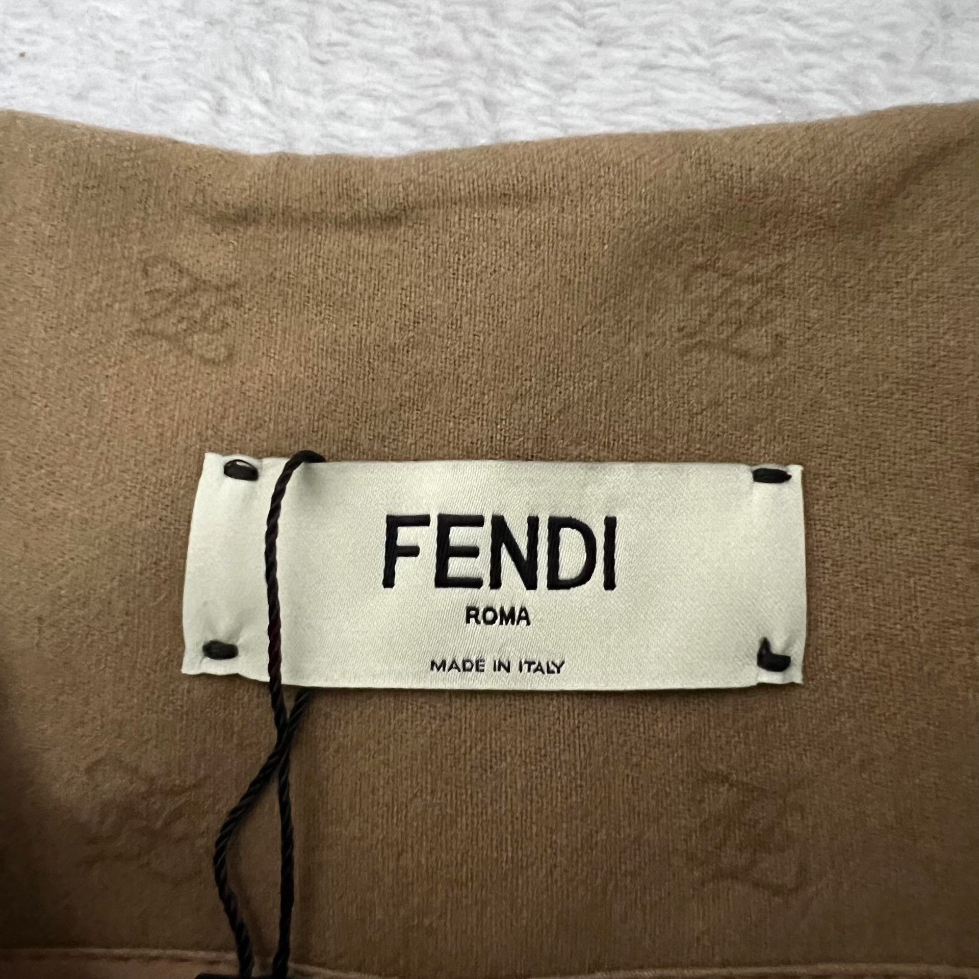 Fendi Fendi Logo Print Wool Shorts Size IT 38 Size 26" / US 2 / IT 38 - 4 Thumbnail