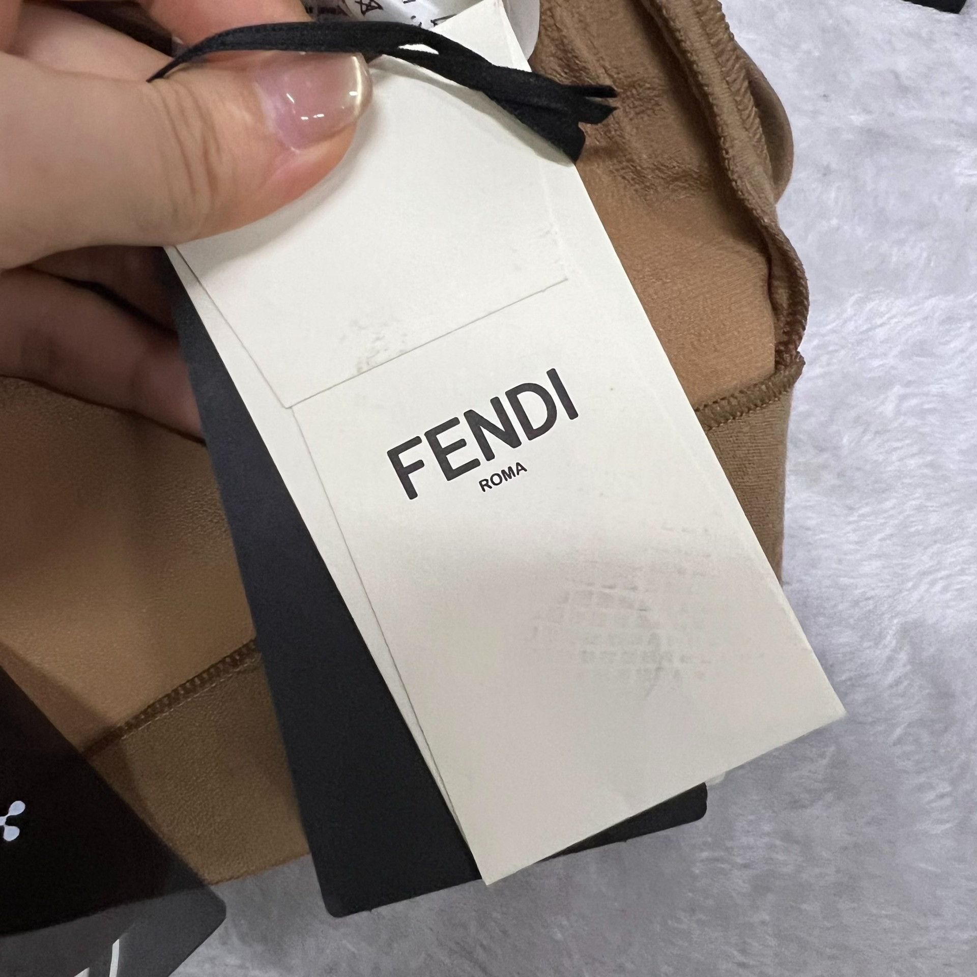 Fendi Fendi Logo Print Wool Shorts Size IT 38 Size 26" / US 2 / IT 38 - 7 Thumbnail
