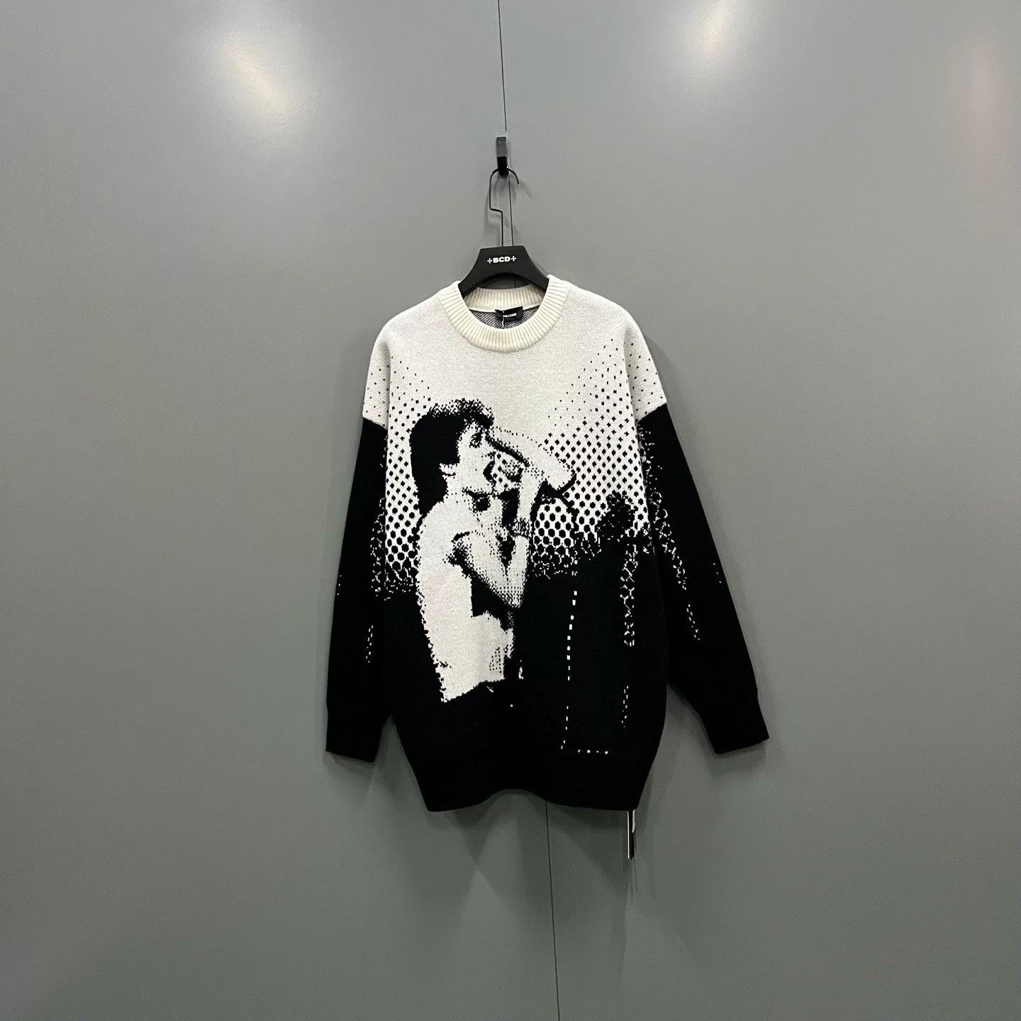 WE11DONE WE11DONE Portrait Graphic Knit Sweater Size M Size US M / EU 48-50 / 2 - 2 Thumbnail