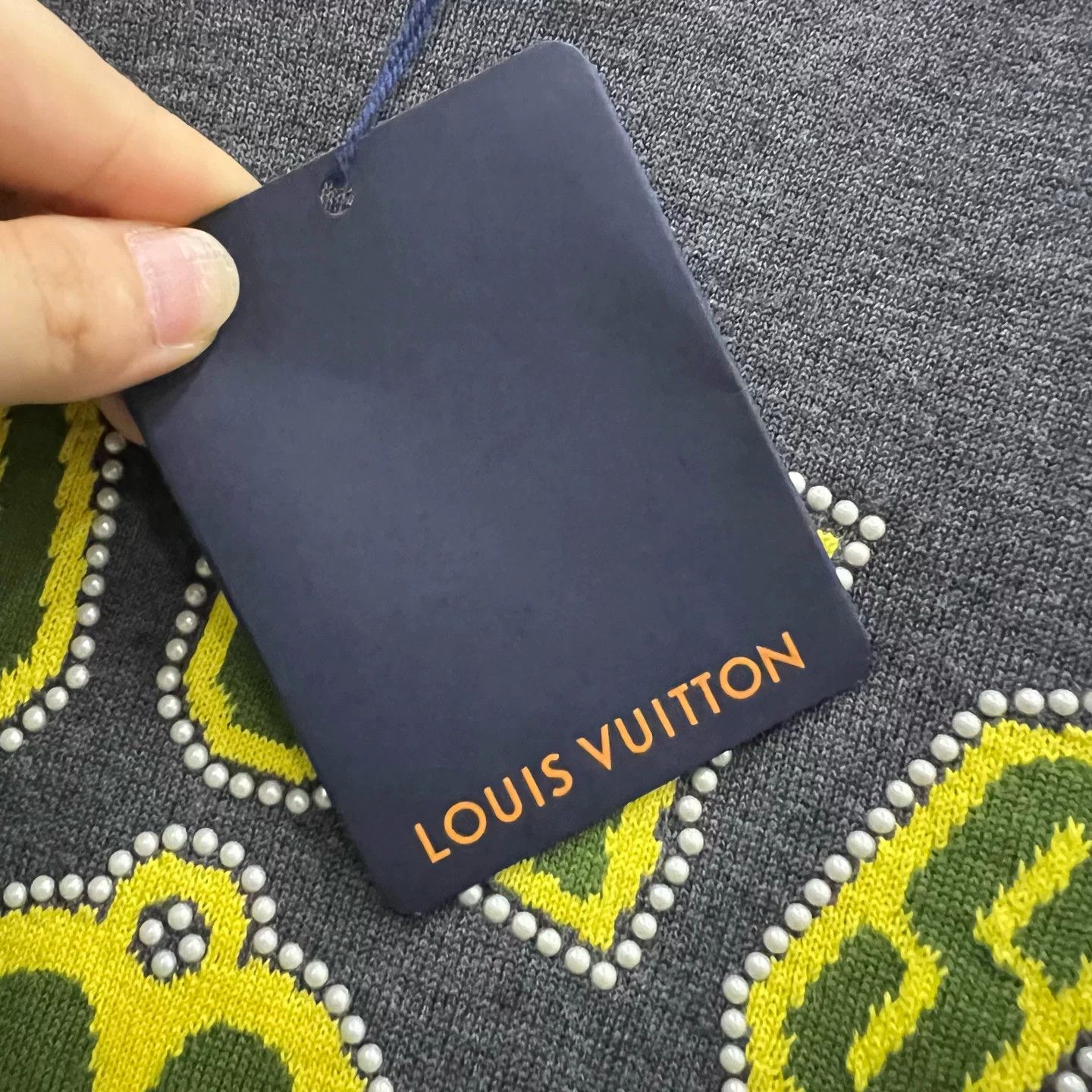 Louis Vuitton Louis Vuitton Logo Patch T-Shirt Size M Size US M / EU 48-50 / 2 - 4 Thumbnail