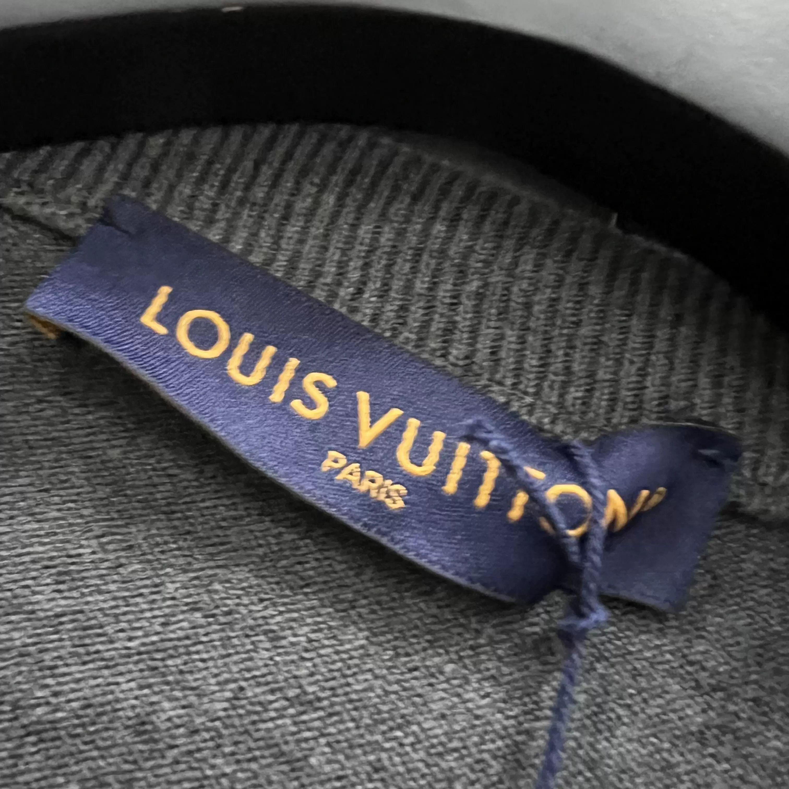 Louis Vuitton Louis Vuitton Logo Patch T-Shirt Size M Size US M / EU 48-50 / 2 - 3 Thumbnail