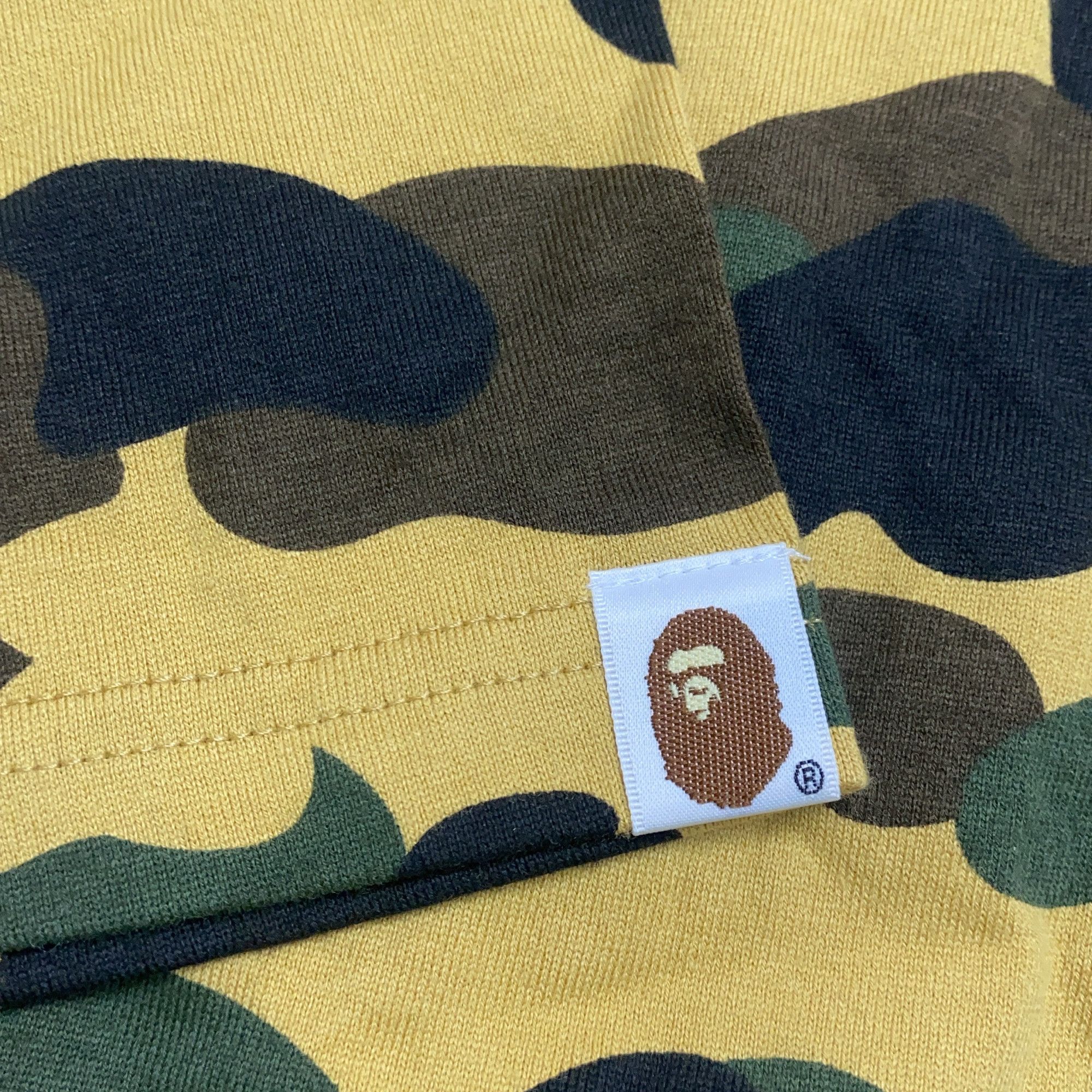 Bape A Bathing Ape Shark WGM Camo T-Shirt Size M Size US M / EU 48-50 / 2 - 7 Thumbnail