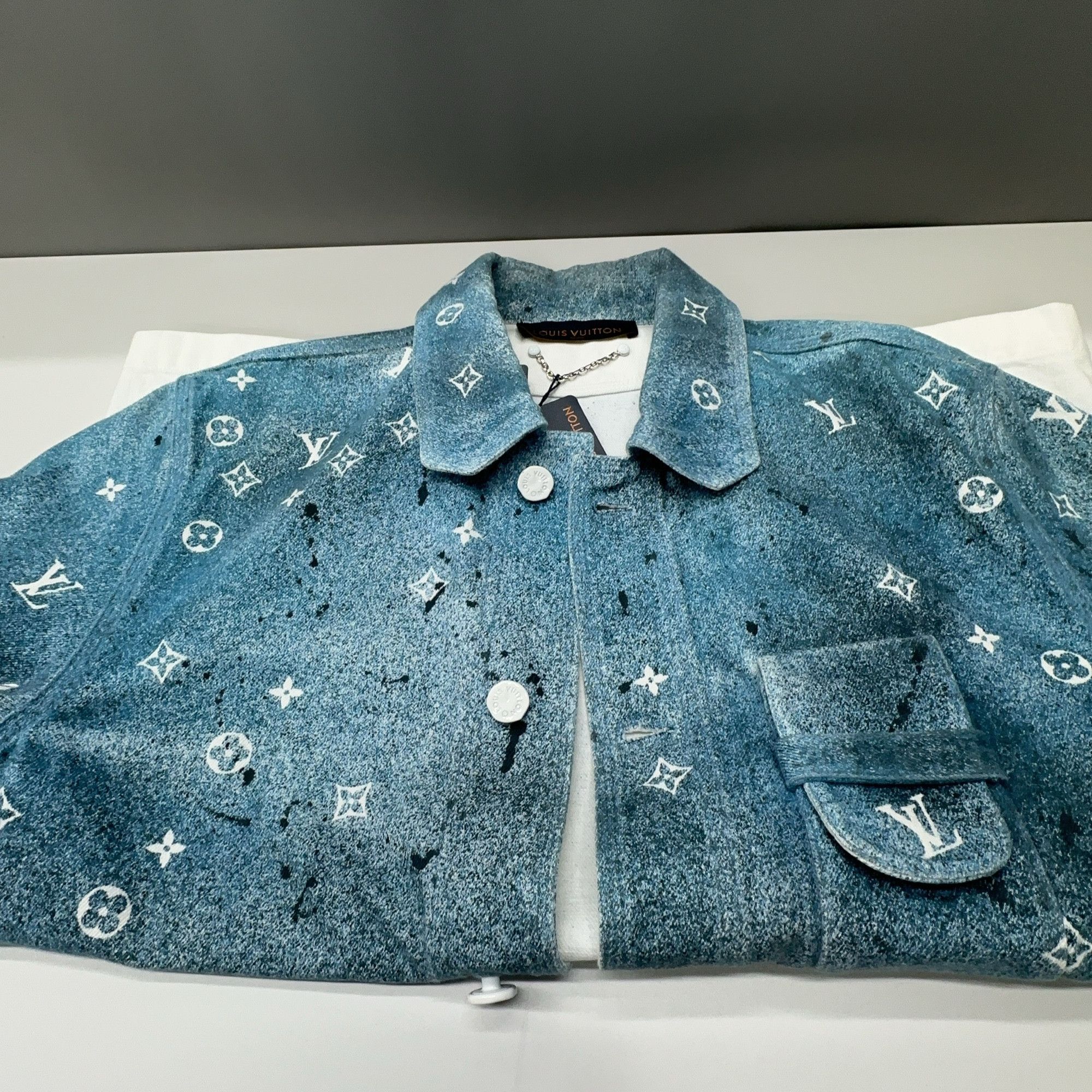 Louis Vuitton Louis Vuitton Gradient Monogram Denim Jacket US M Size US M / EU 48-50 / 2 - 6 Thumbnail