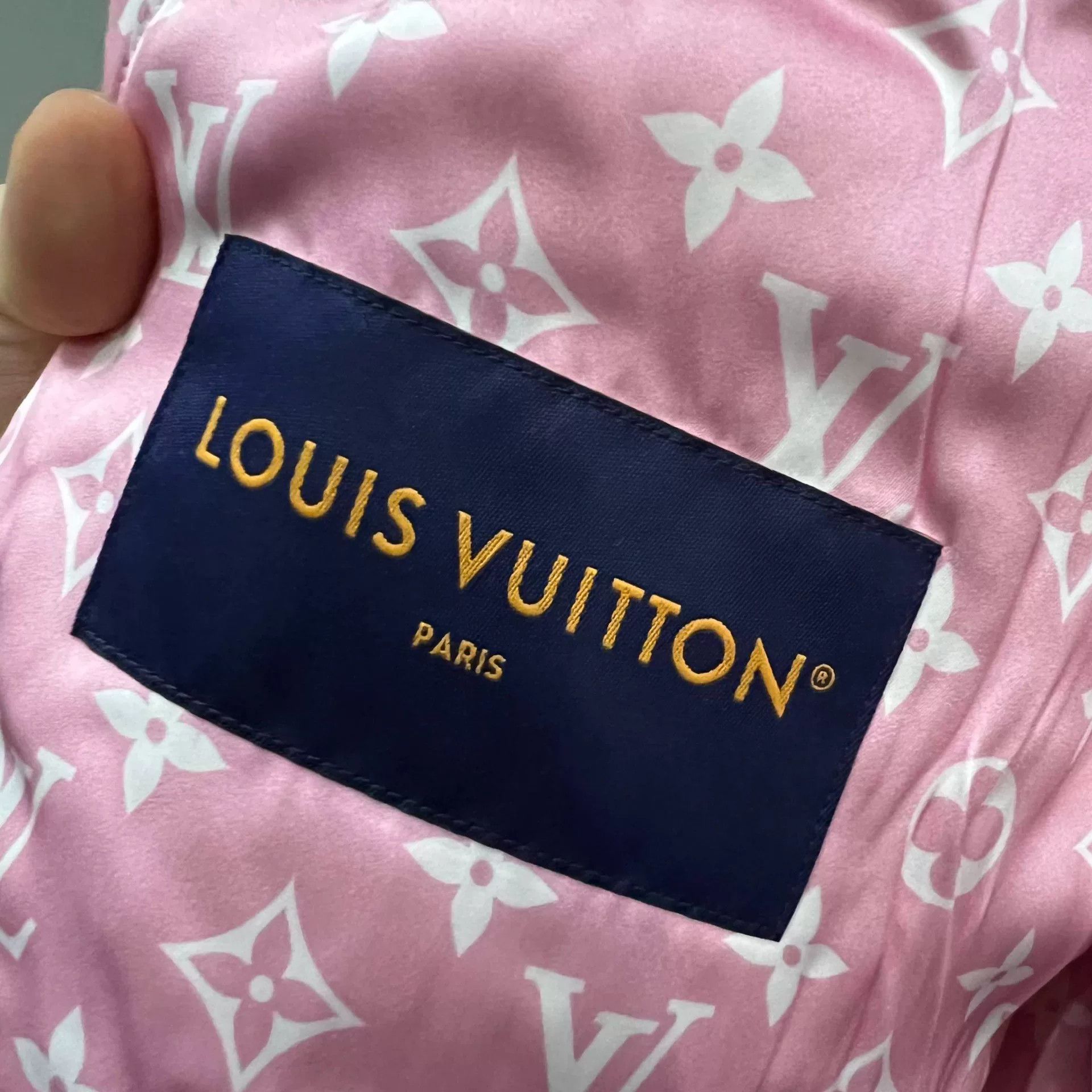 Louis Vuitton Louis Vuitton Pink Wool Varsity Jacket Size 50 Size US M / EU 48-50 / 2 - 5 Thumbnail