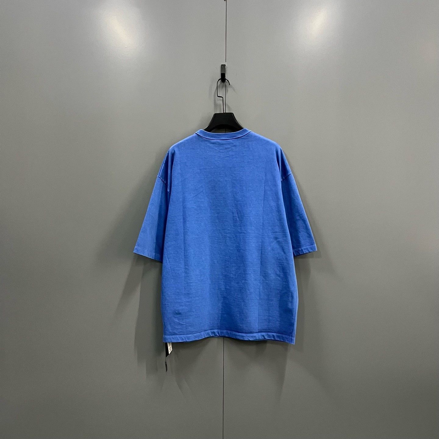 Louis Vuitton Louis Vuitton Reflective Logo T-Shirt Size M Size US M / EU 48-50 / 2 - 3 Thumbnail