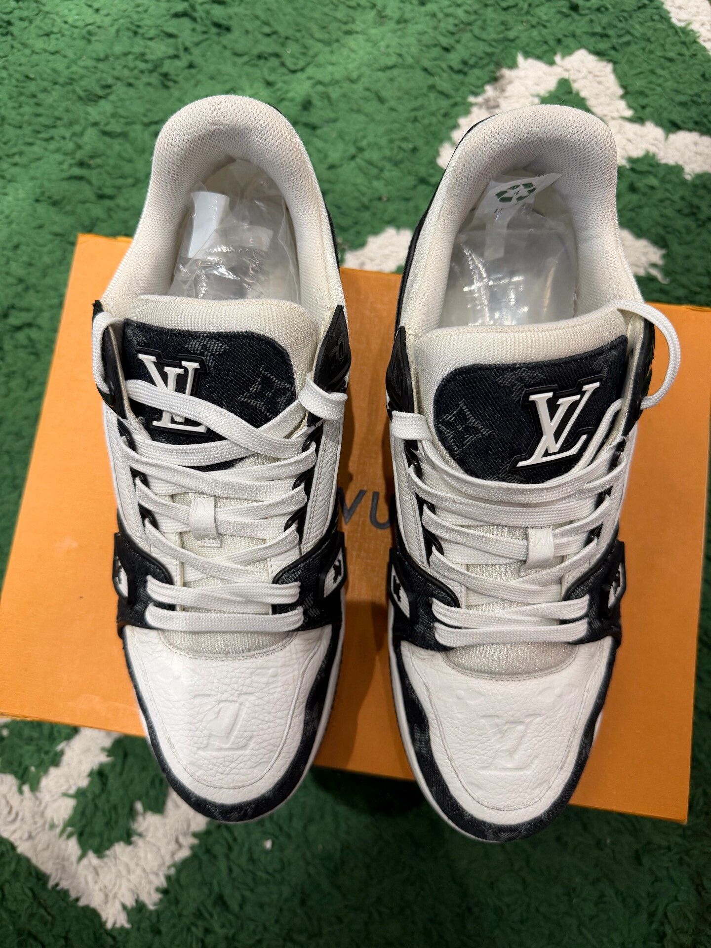 Louis Vuitton Louis Vuitton Trainer Low-Top Sneakers Size 10.5 Size US 10.5 / EU 43-44 - 6 Thumbnail