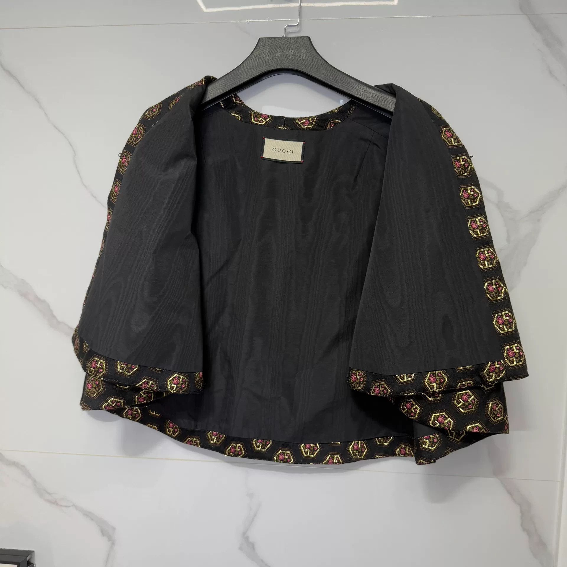 Gucci Gucci Floral Geometric Cape Size M Size M / US 6-8 / IT 42-44 - 8 Thumbnail