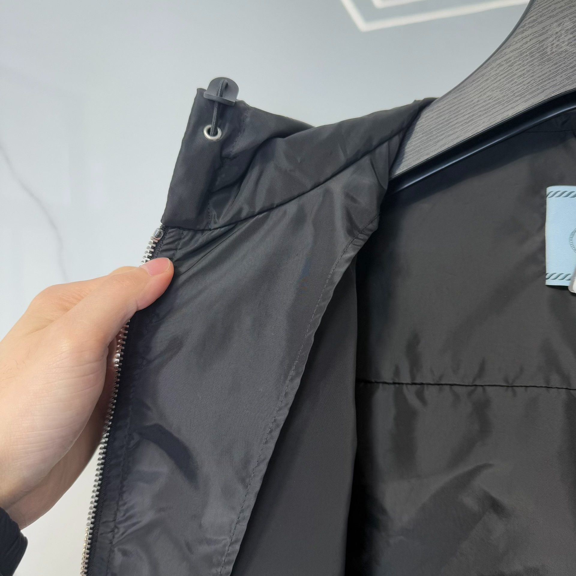 Prada Prada Hooded Zip Up Jacket Size 46 Size US S / EU 44-46 / 1 - 7 Thumbnail