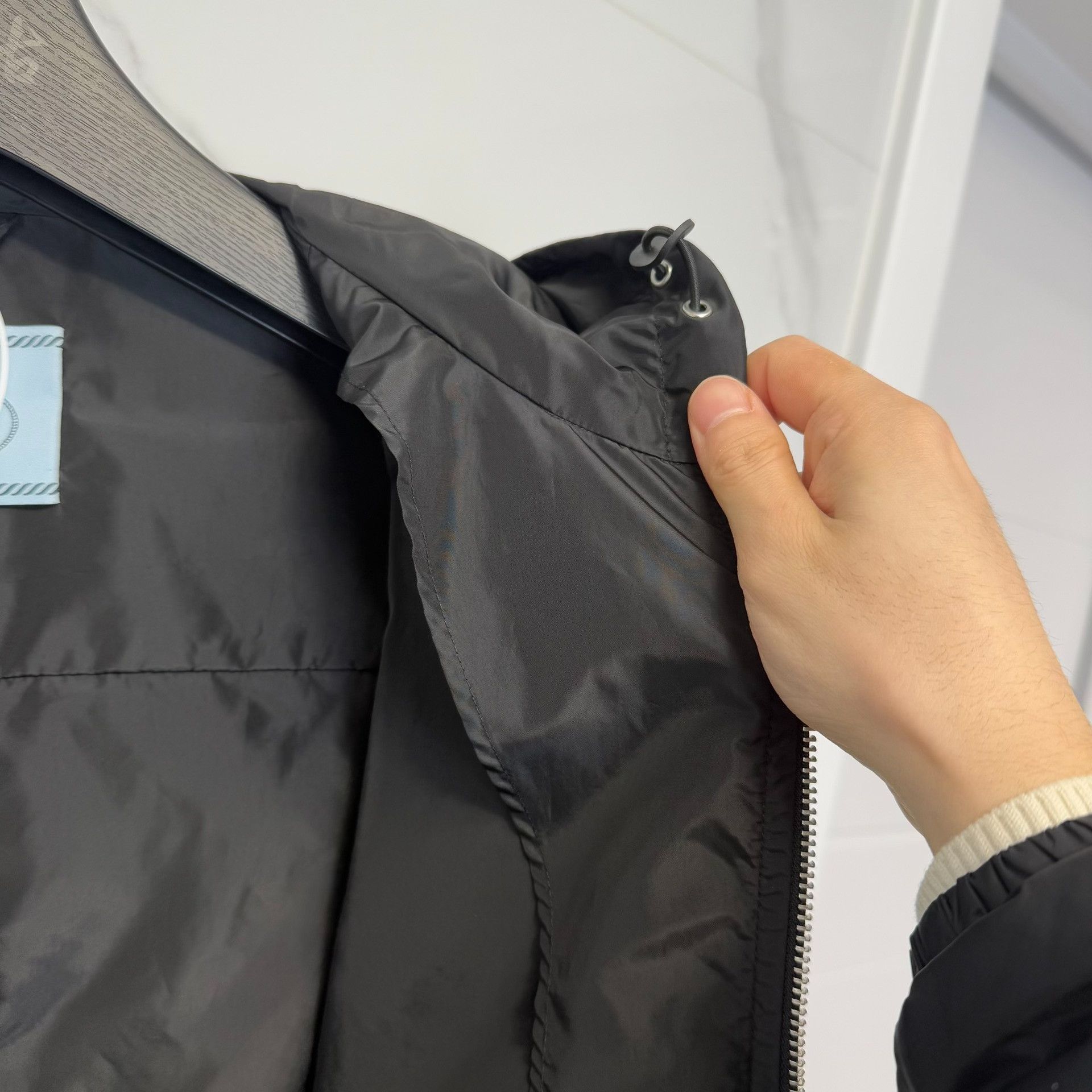 Prada Prada Hooded Zip Up Jacket Size 46 Size US S / EU 44-46 / 1 - 8 Thumbnail