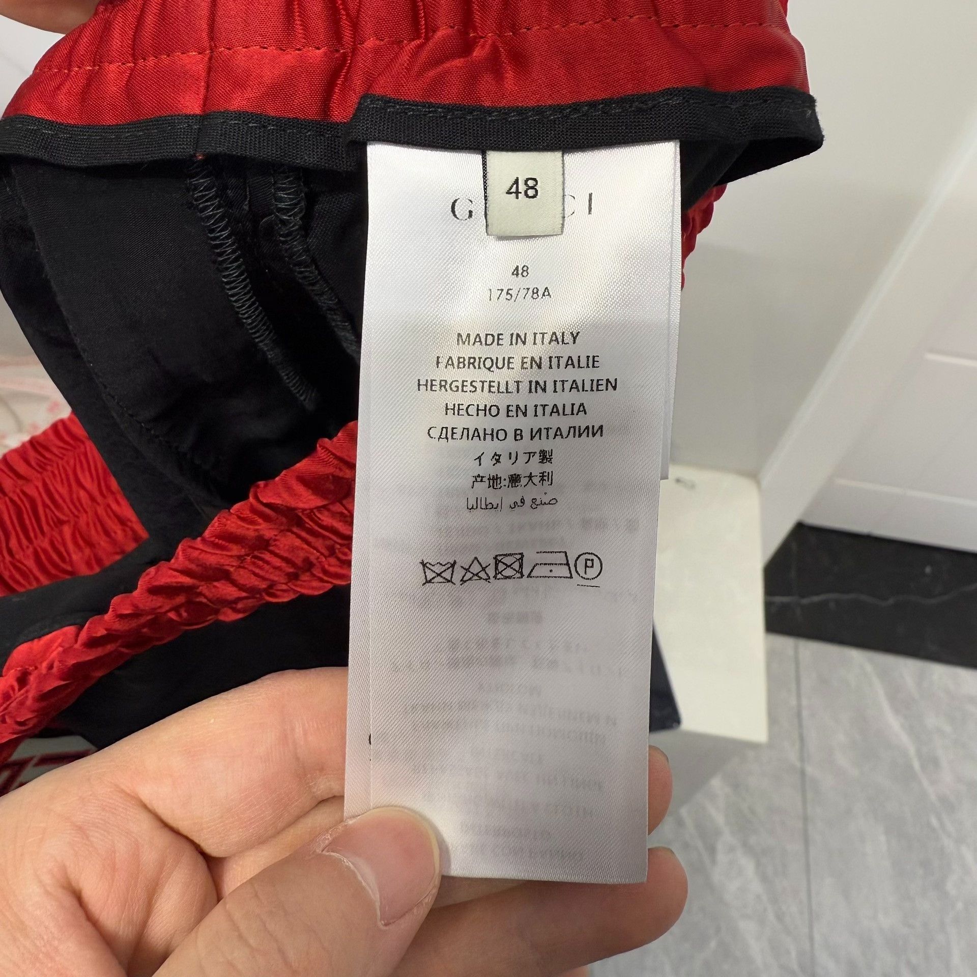 Gucci Gucci Side Stripe Logo Shorts Size 48 Size US 32 / EU 48 - 5 Thumbnail