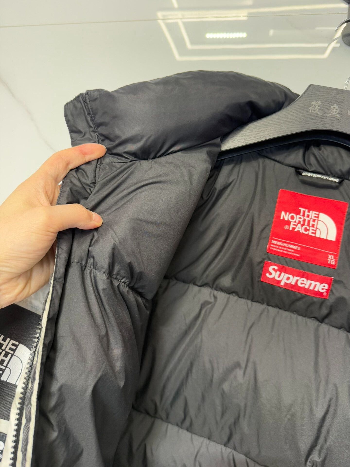 Supreme Supreme x The North Face Paper Print Nuptse Jacket XL Size US XL / EU 56 / 4 - 5 Thumbnail