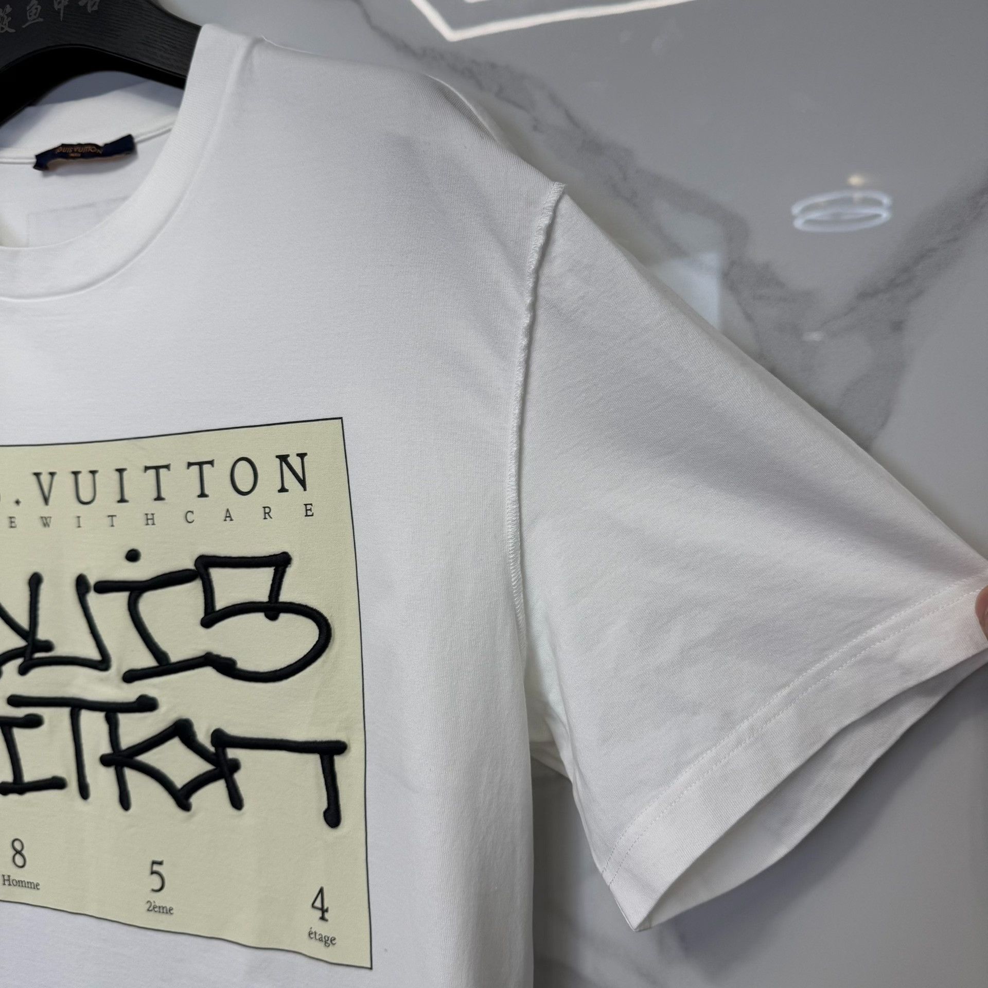 Louis Vuitton Louis Vuitton Handle With Care T-Shirt Size XXL Size US XXL / EU 58 / 5 - 7 Thumbnail