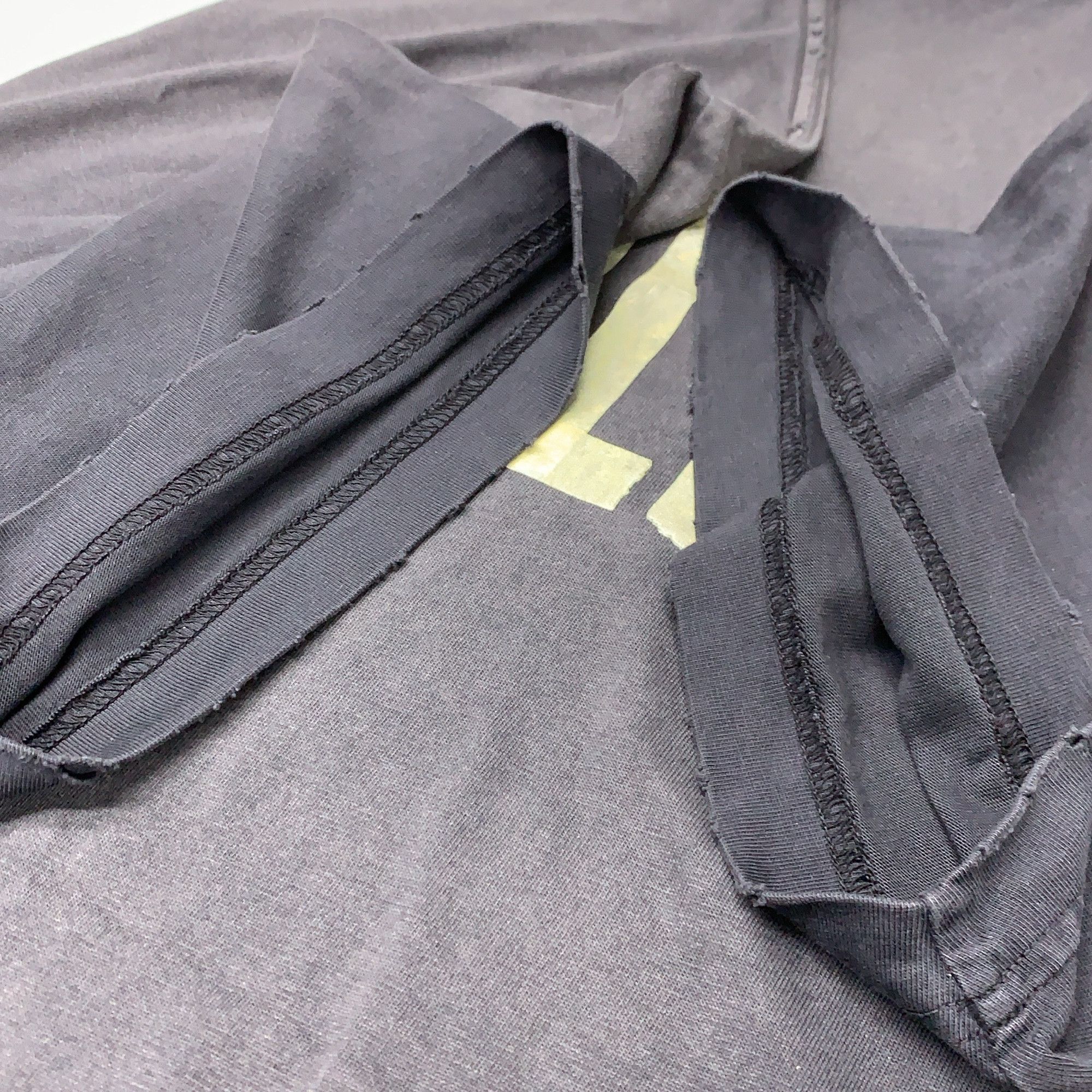 Balenciaga Balenciaga Logo T-Shirt Size M Size US M / EU 48-50 / 2 - 9 Thumbnail