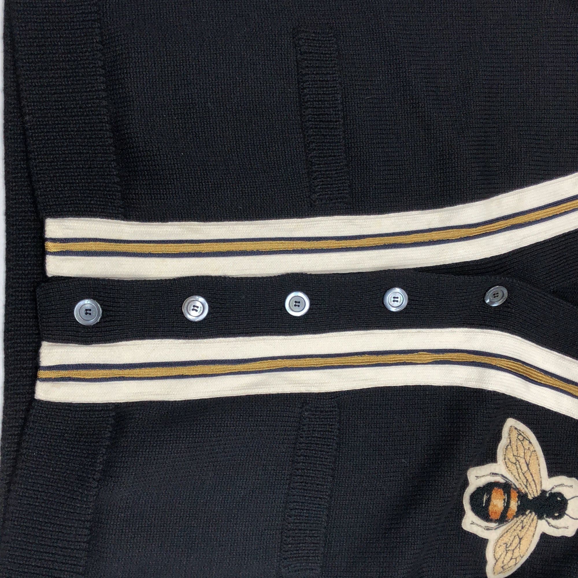 Gucci Gucci Bee Patch Wool Cardigan Size L Size US L / EU 52-54 / 3 - 7 Thumbnail