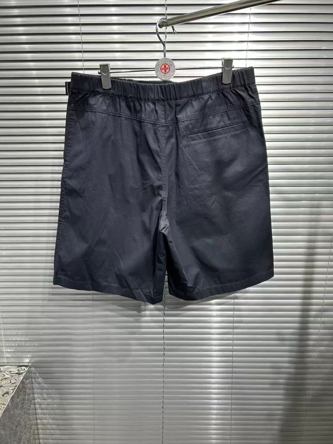 Louis Vuitton Louis Vuitton Logo Belt Shorts US 36 / EU 52 Size US 36 / EU 52 - 3 Thumbnail