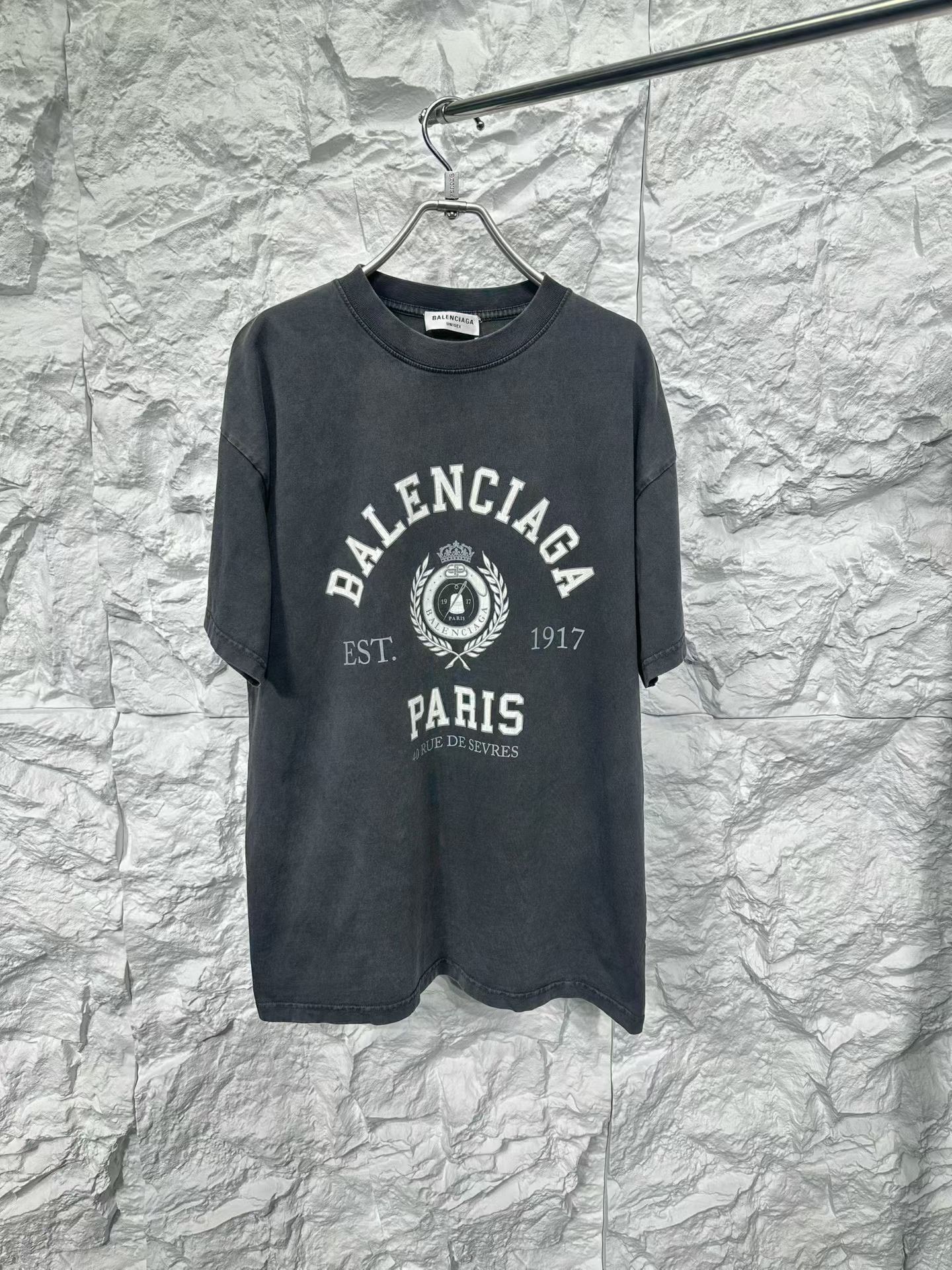 Balenciaga Balenciaga Paris Logo Washed T-Shirt Size M Size US M / EU 48-50 / 2 - 2 Thumbnail