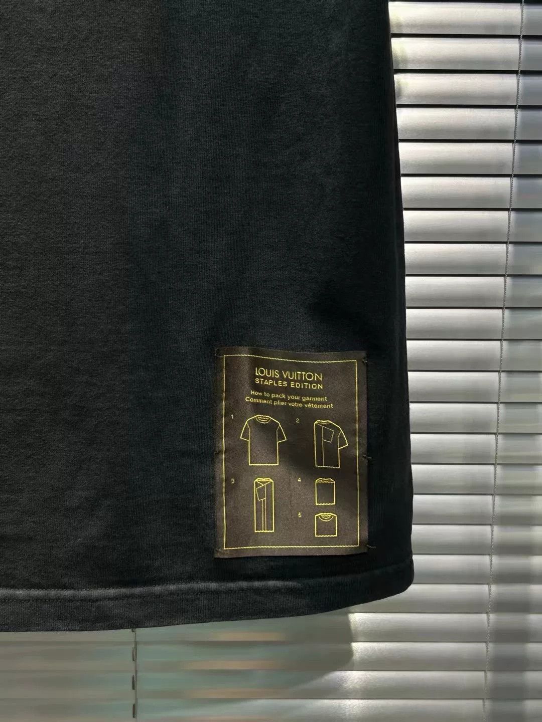 Louis Vuitton Louis Vuitton Insideout T-Shirt Size M Size US M / EU 48-50 / 2 - 5 Thumbnail