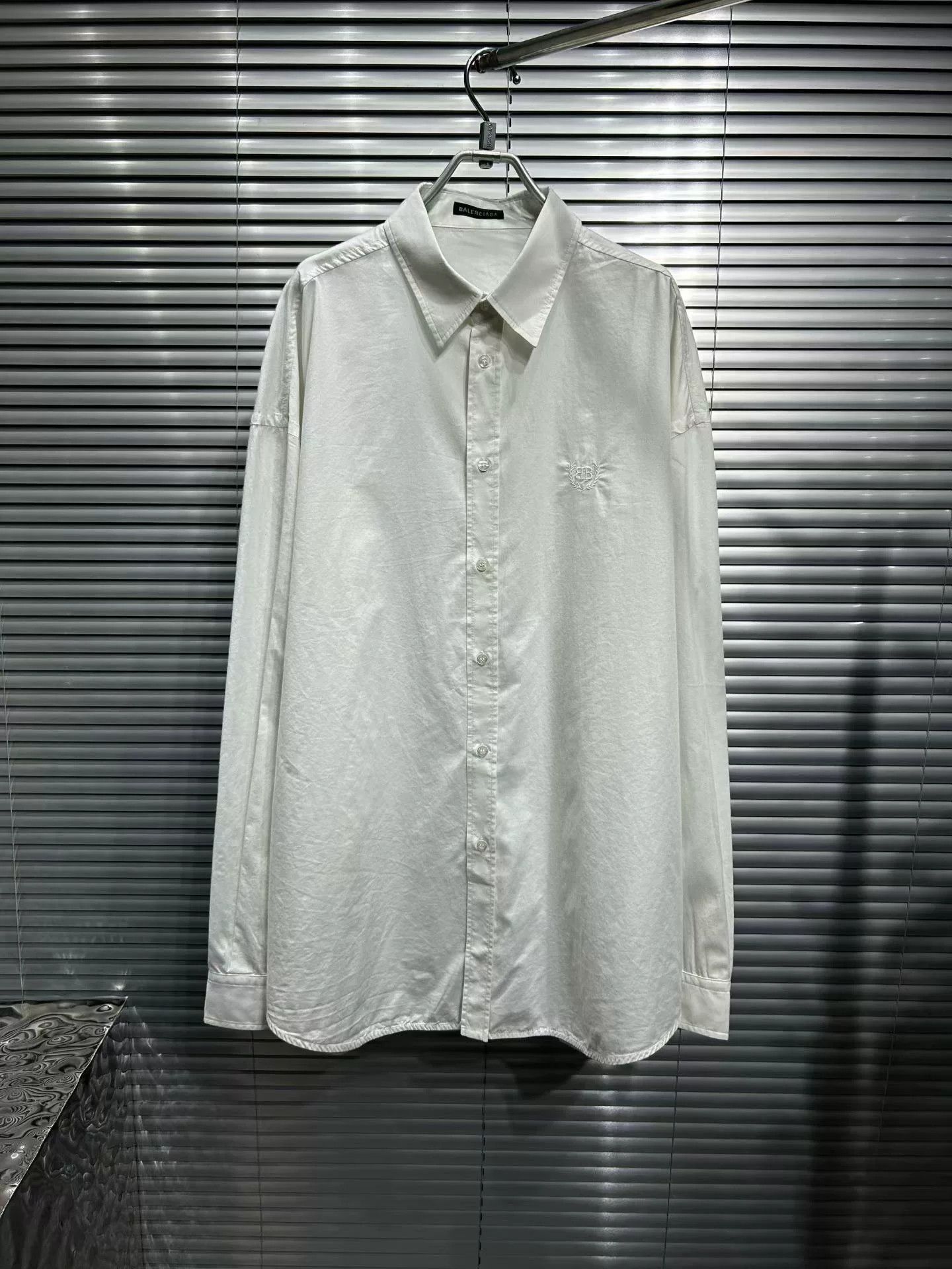 Balenciaga Balenciaga Embroidered Logo Button Up Shirt Size 34 Size XS / US 0-2 / IT 36-38 - 2 Thumbnail