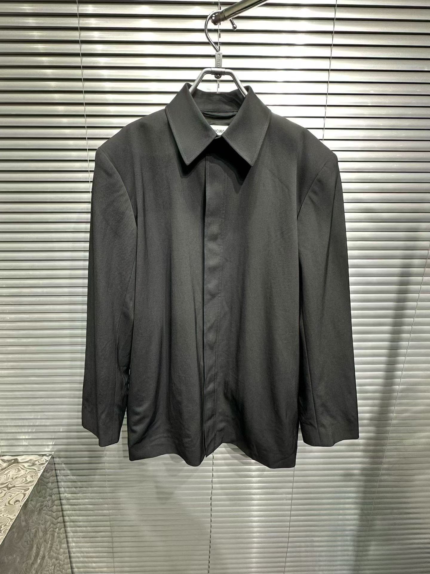 Balenciaga Balenciaga Logo Jacquard Button Up Shirt F32 Size XXS / US 00 / IT 34 - 2 Thumbnail