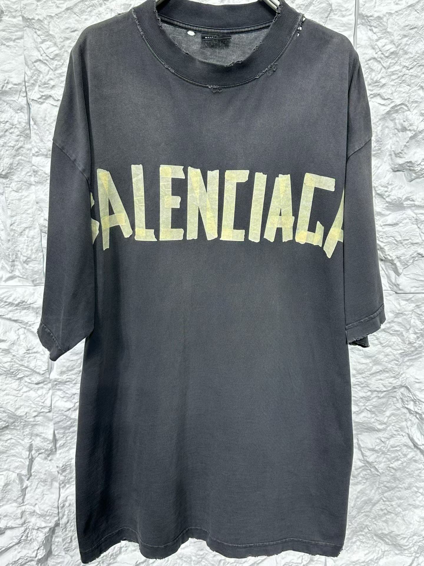 Balenciaga Balenciaga Yellow Tape Logo T-Shirt Size S Size US S / EU 44-46 / 1 - 4 Thumbnail