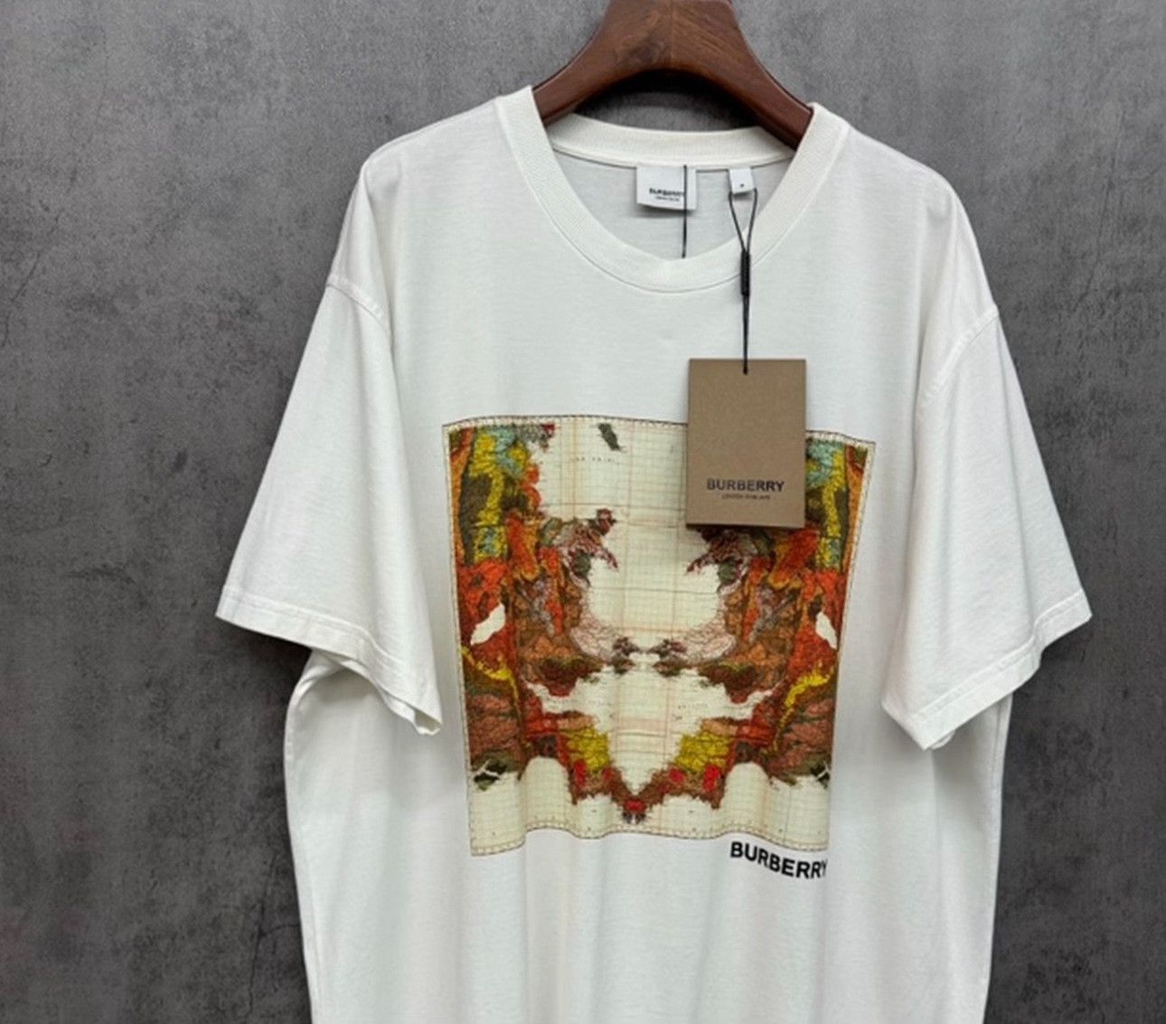 Burberry Burberry Map Print T-Shirt Size M Size US M / EU 48-50 / 2 - 3 Thumbnail