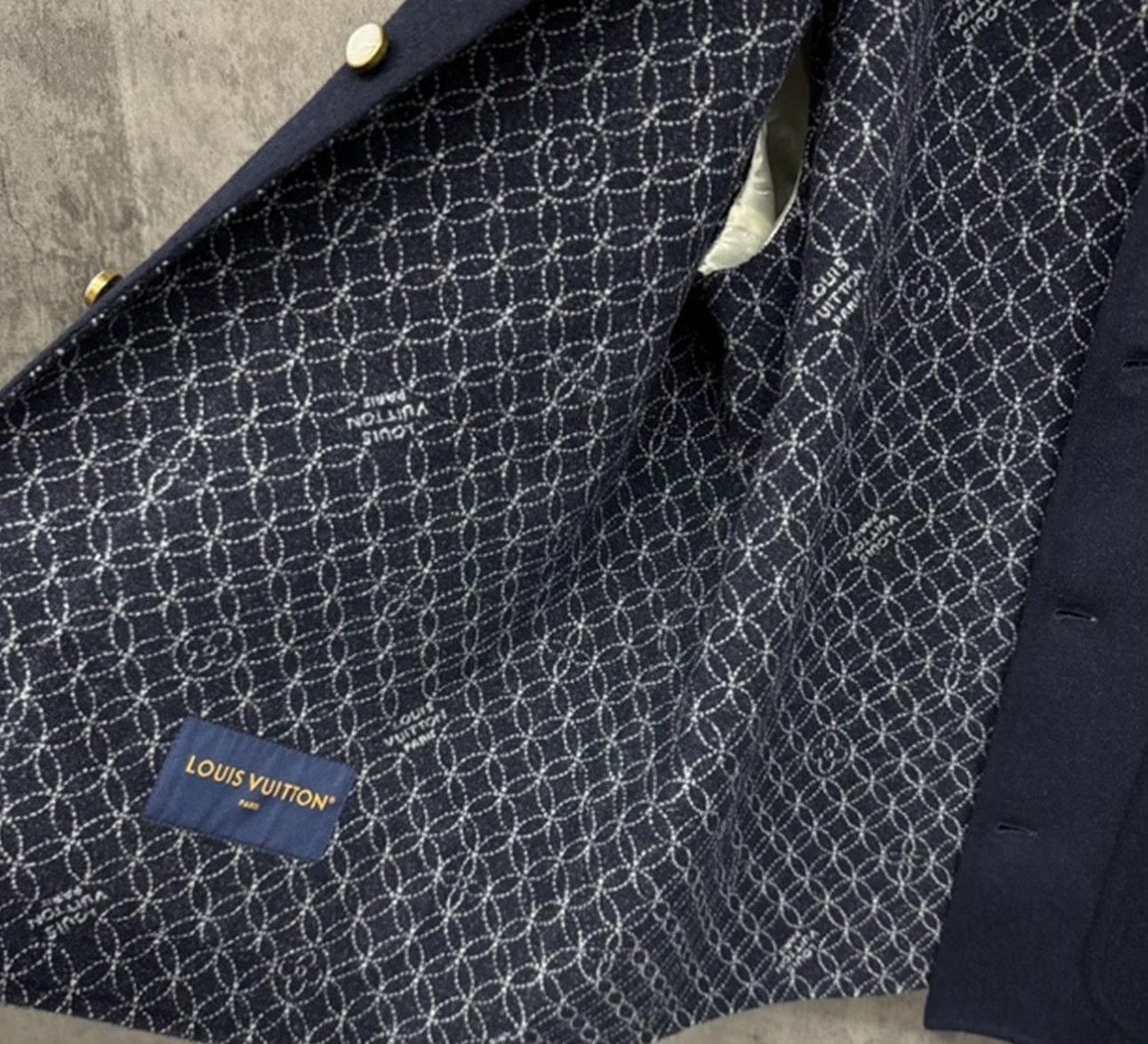 Louis Vuitton Louis Vuitton Monogram Lining Jacket Size XL Size US XL / EU 56 / 4 - 4 Thumbnail