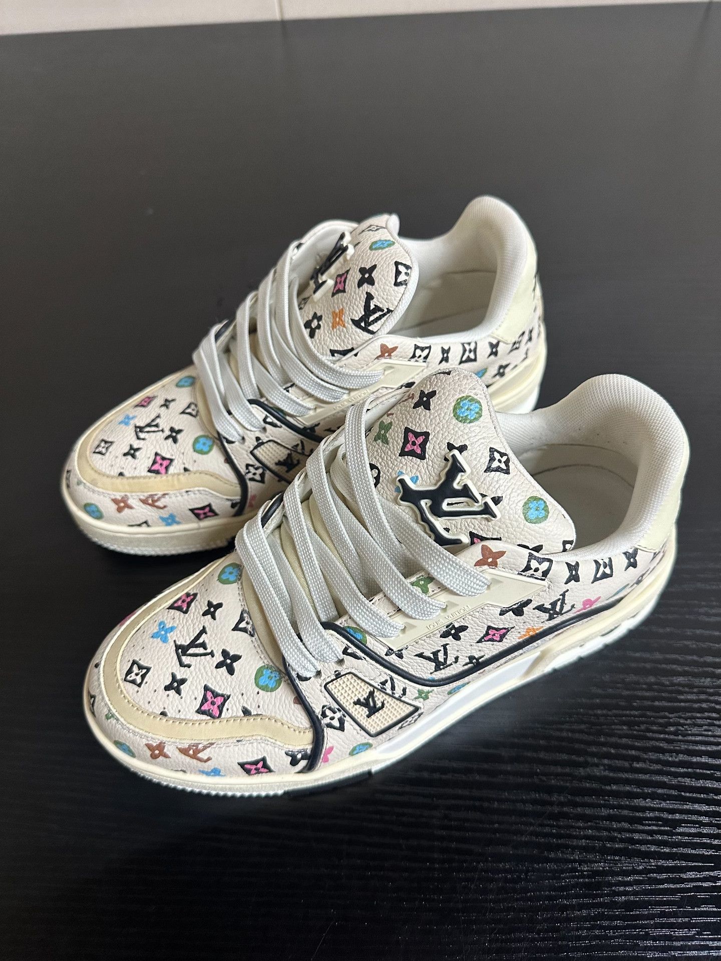 Louis Vuitton Louis Vuitton Multi-Color Monogram Trainer Sneakers Size 35. Size US 5.5 / IT 35.5 - 3 Thumbnail