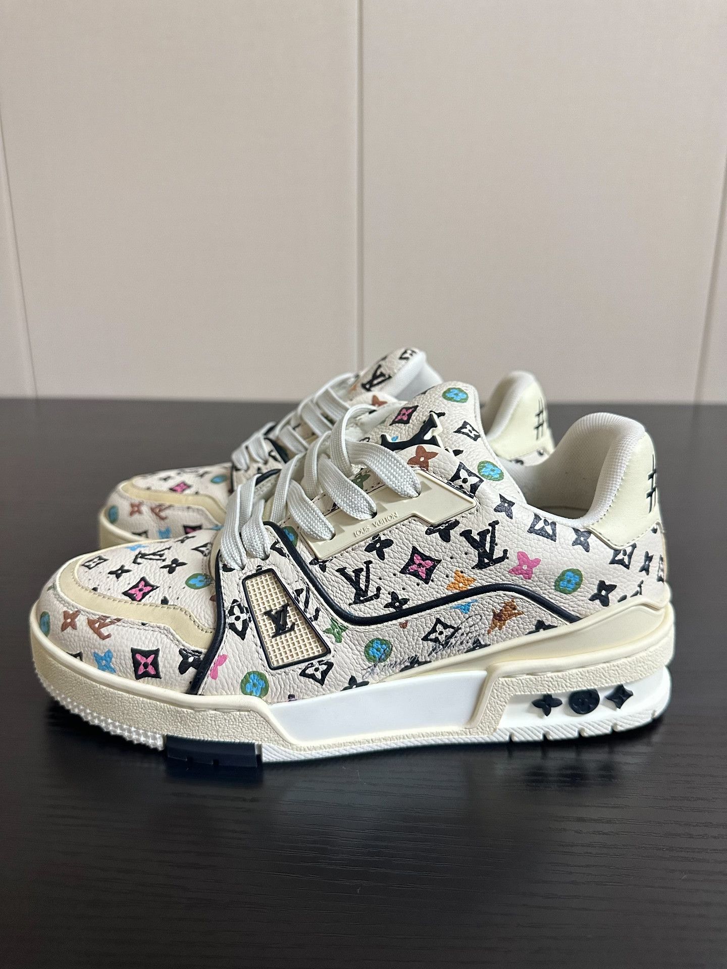 Louis Vuitton Louis Vuitton Multi-Color Monogram Trainer Sneakers Size 35. Size US 5.5 / IT 35.5 - 2 Thumbnail