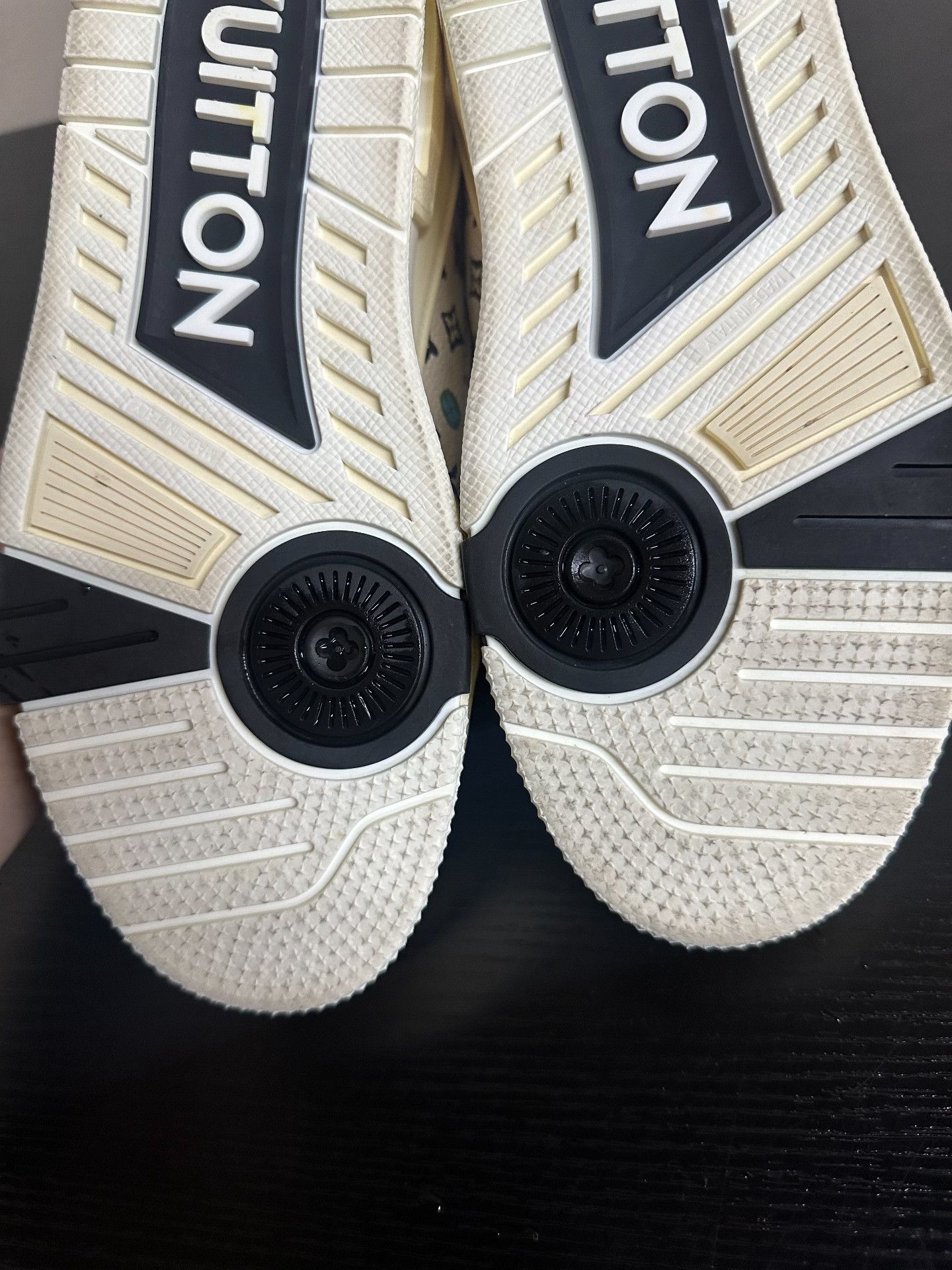 Louis Vuitton Louis Vuitton Multi-Color Monogram Trainer Sneakers Size 35. Size US 5.5 / IT 35.5 - 8 Thumbnail